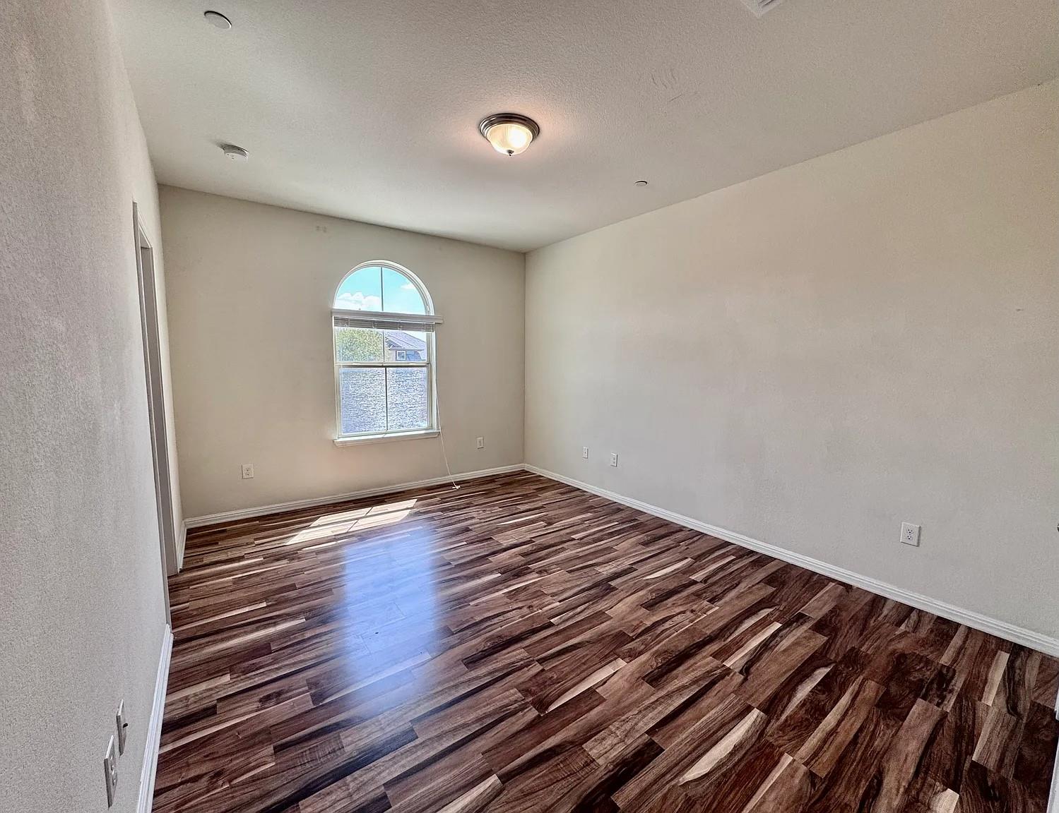 1001 ZODIAC Ln # 50, Round Rock, TX 78665