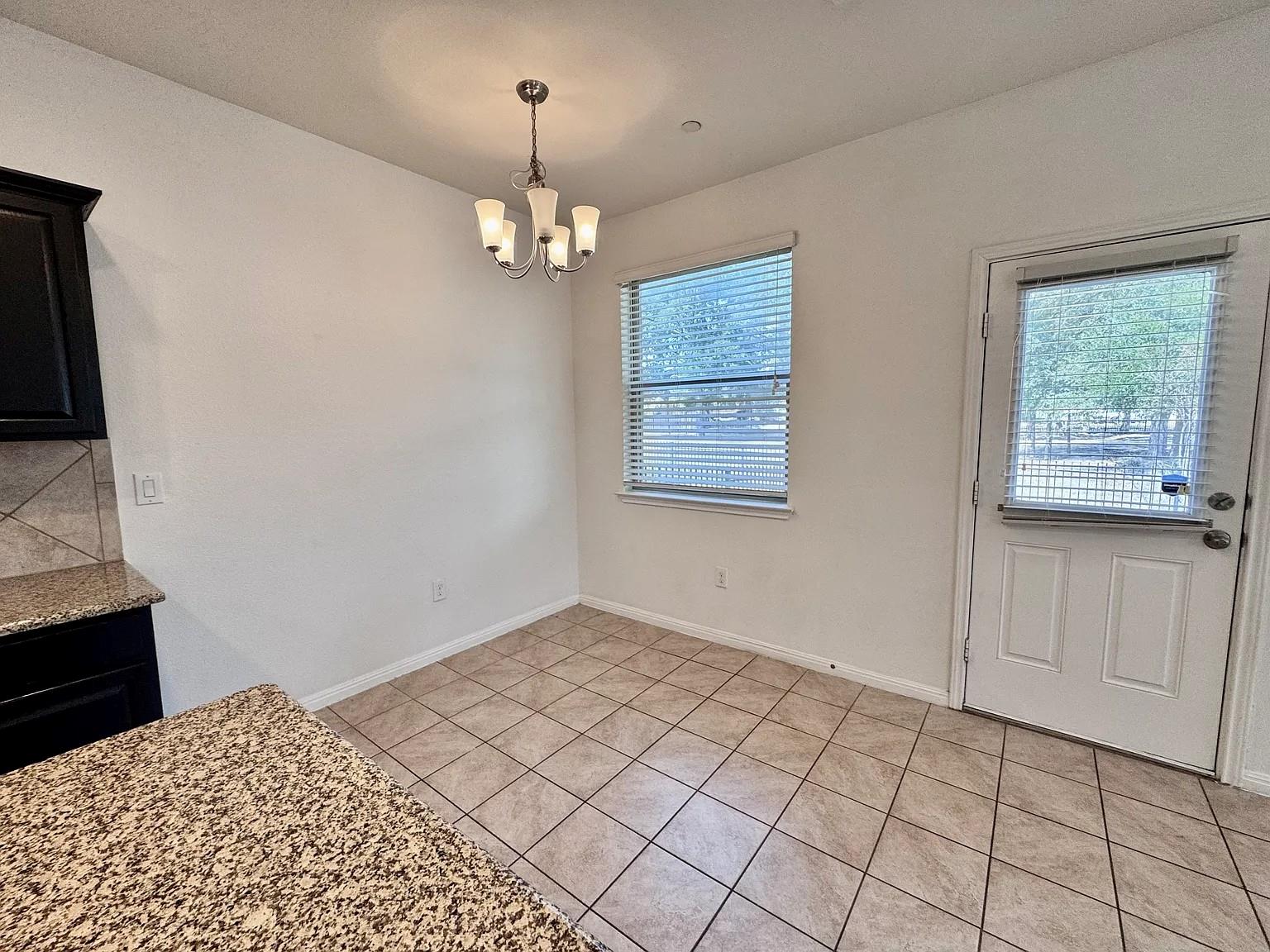 1001 ZODIAC Ln # 50, Round Rock, TX 78665