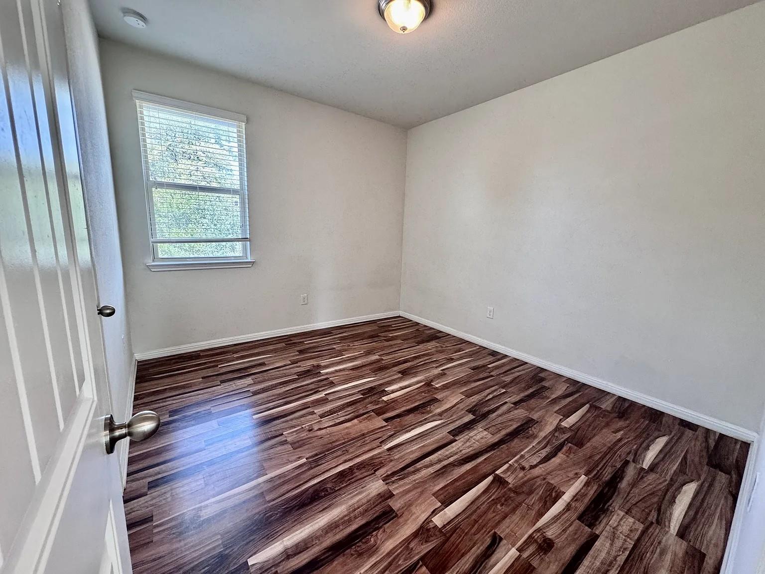 1001 ZODIAC Ln # 50, Round Rock, TX 78665