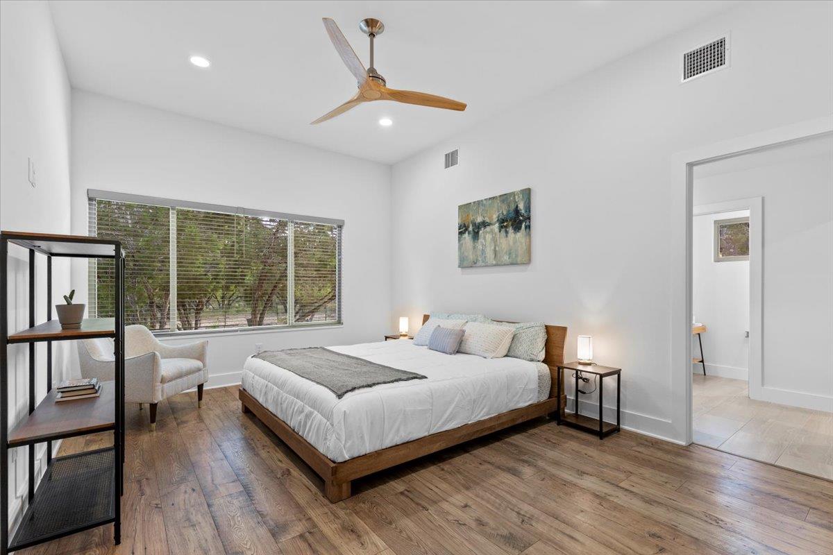 20904 Northland Dr, Lago Vista, TX 78645