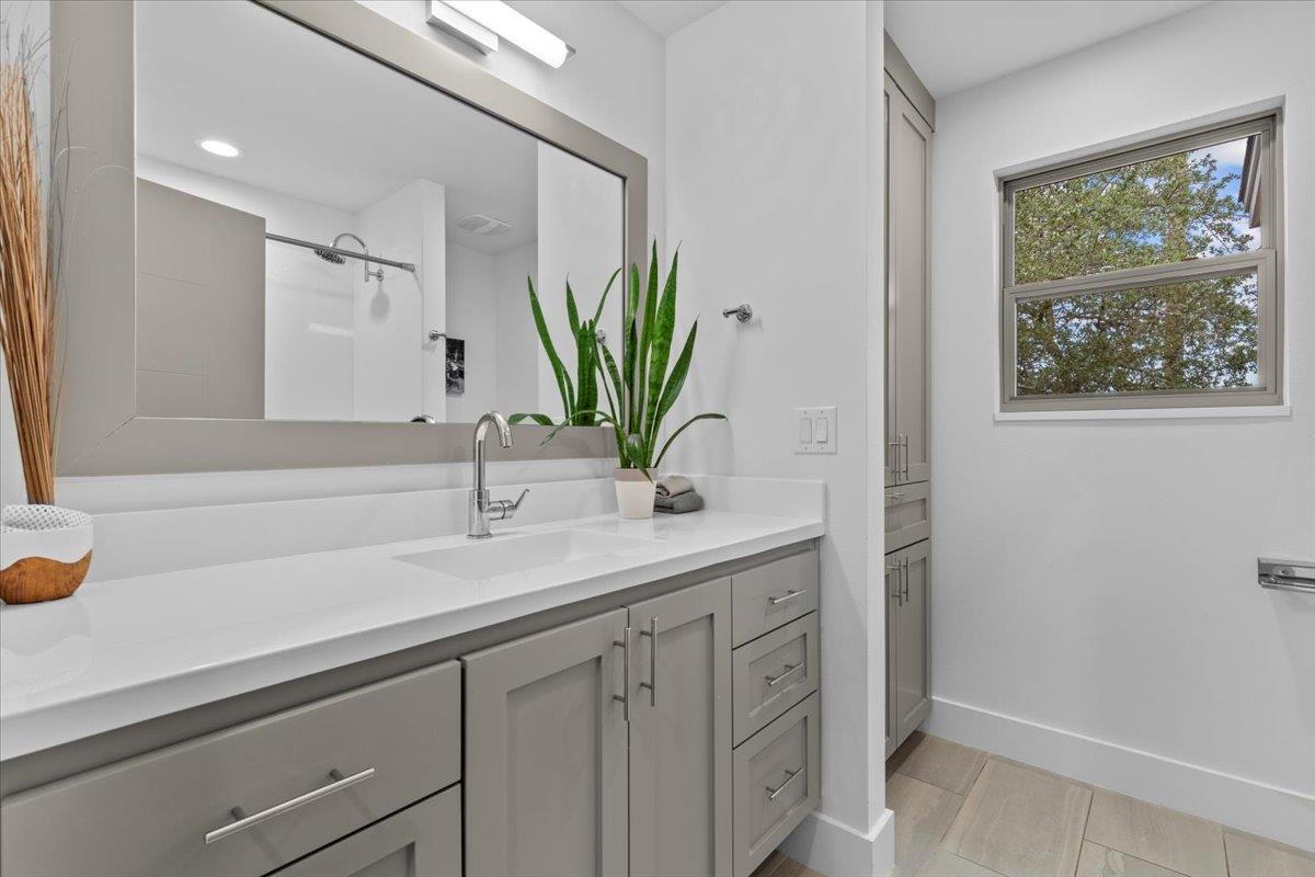 20904 Northland Dr, Lago Vista, TX 78645