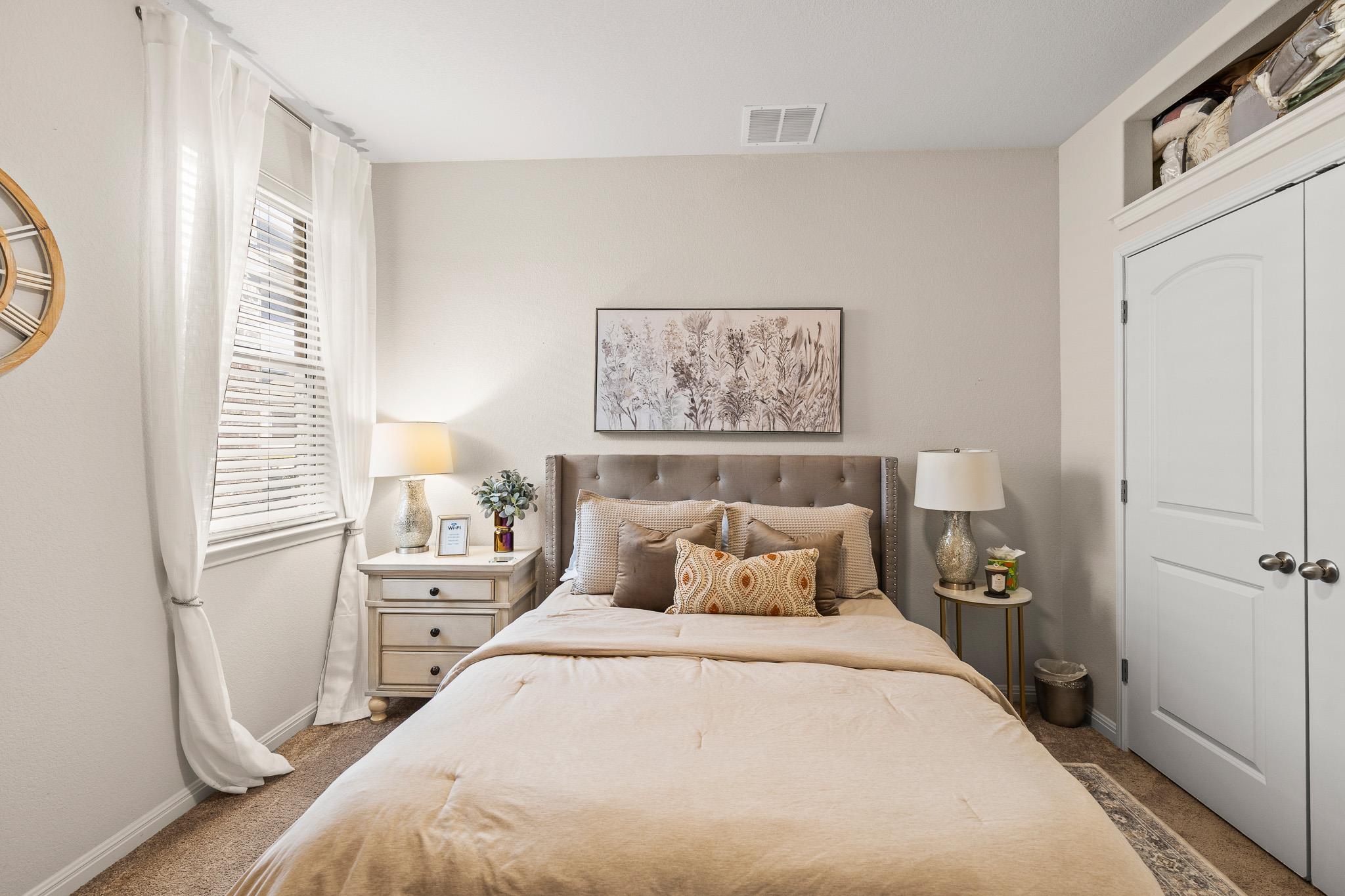 276 FINSTOWN St, Hutto, TX 78634