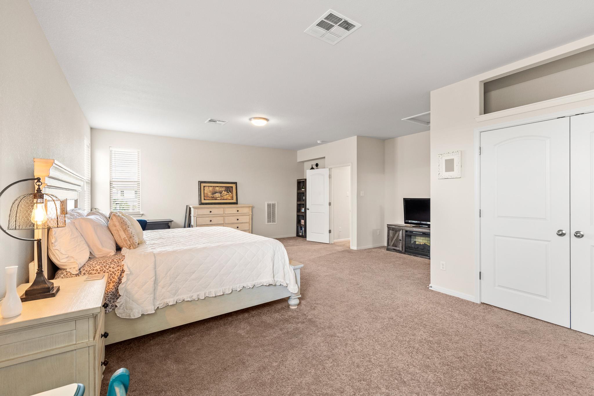 276 FINSTOWN St, Hutto, TX 78634