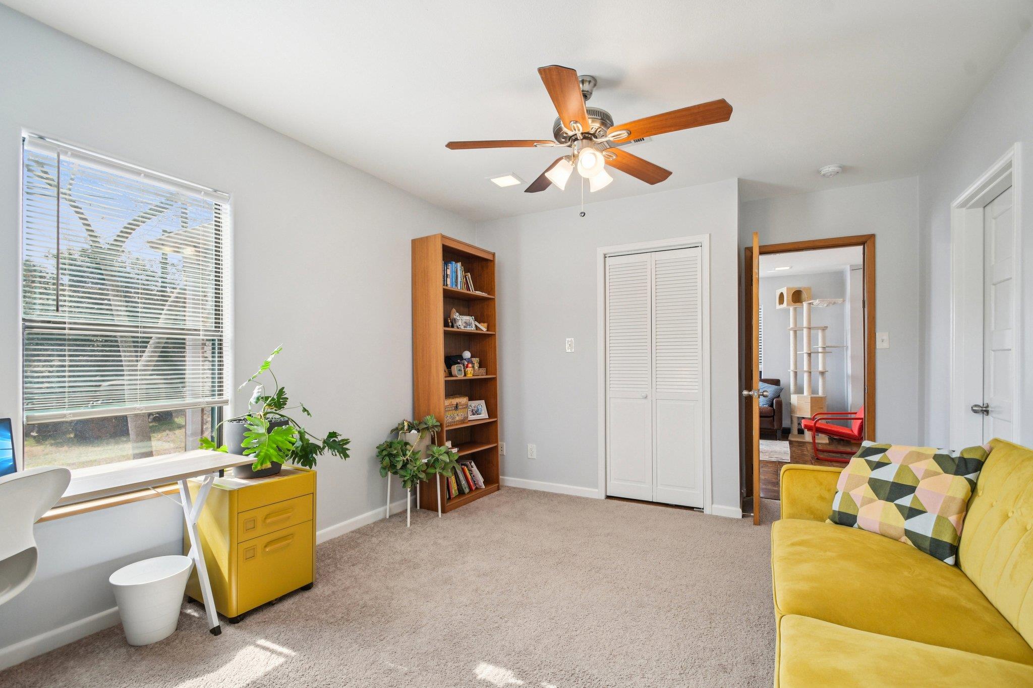 528 Old Mcdade Rd, Elgin, TX 78621