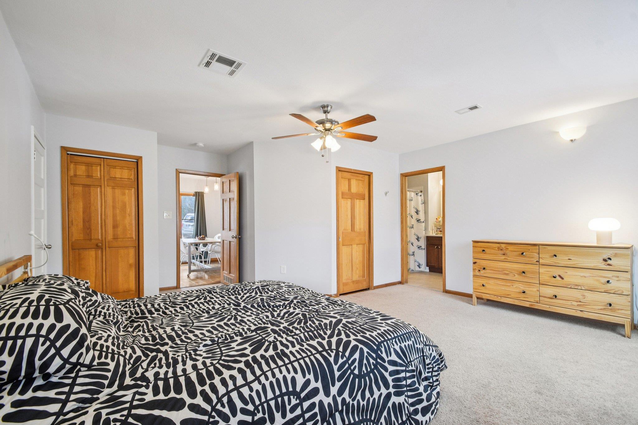 528 Old Mcdade Rd, Elgin, TX 78621