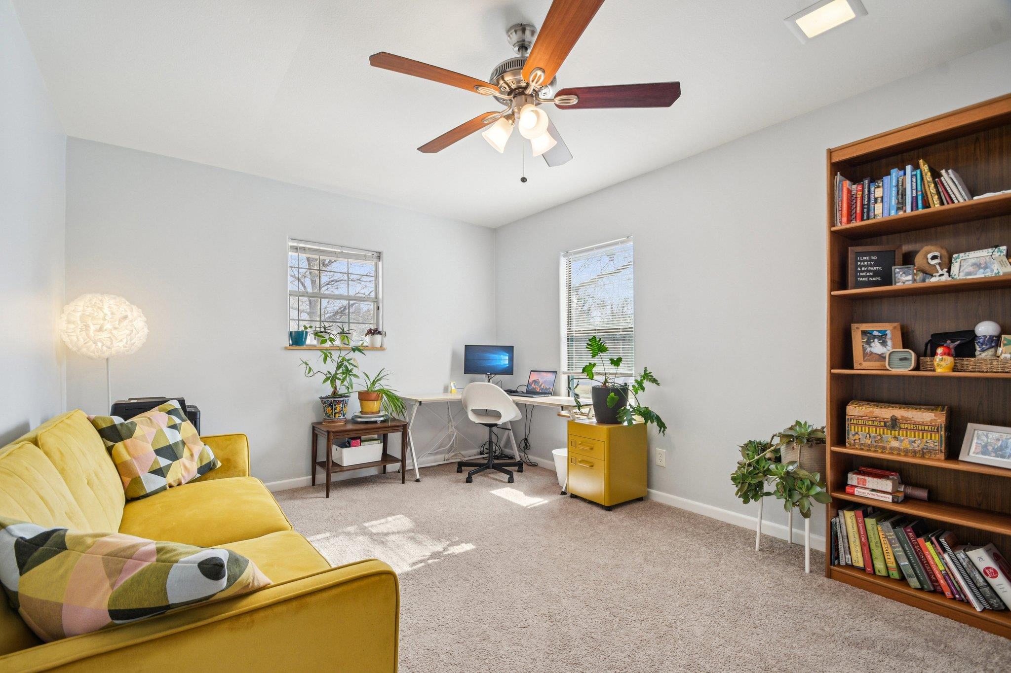 528 Old Mcdade Rd, Elgin, TX 78621