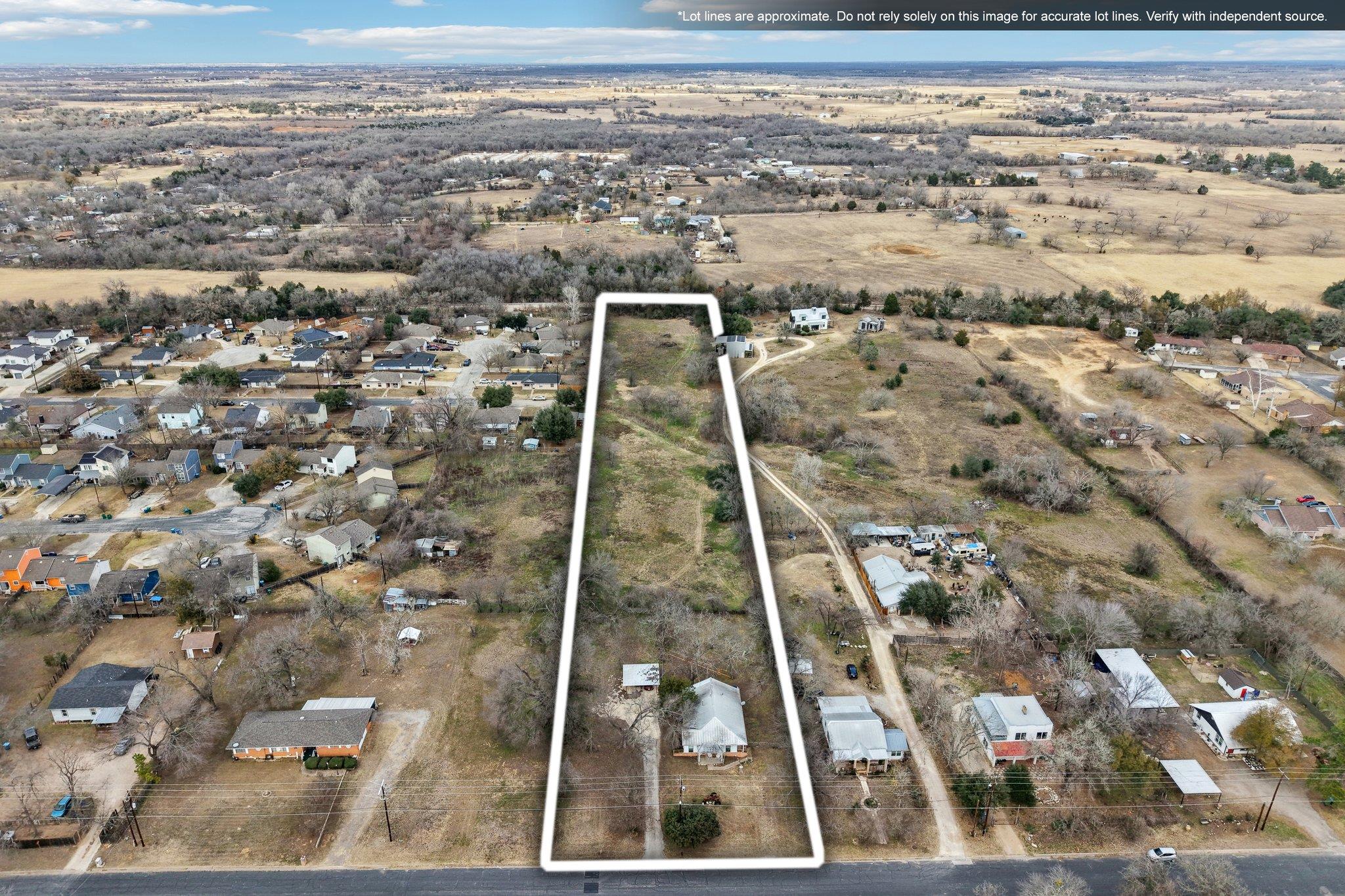 528 Old Mcdade Rd, Elgin, TX 78621