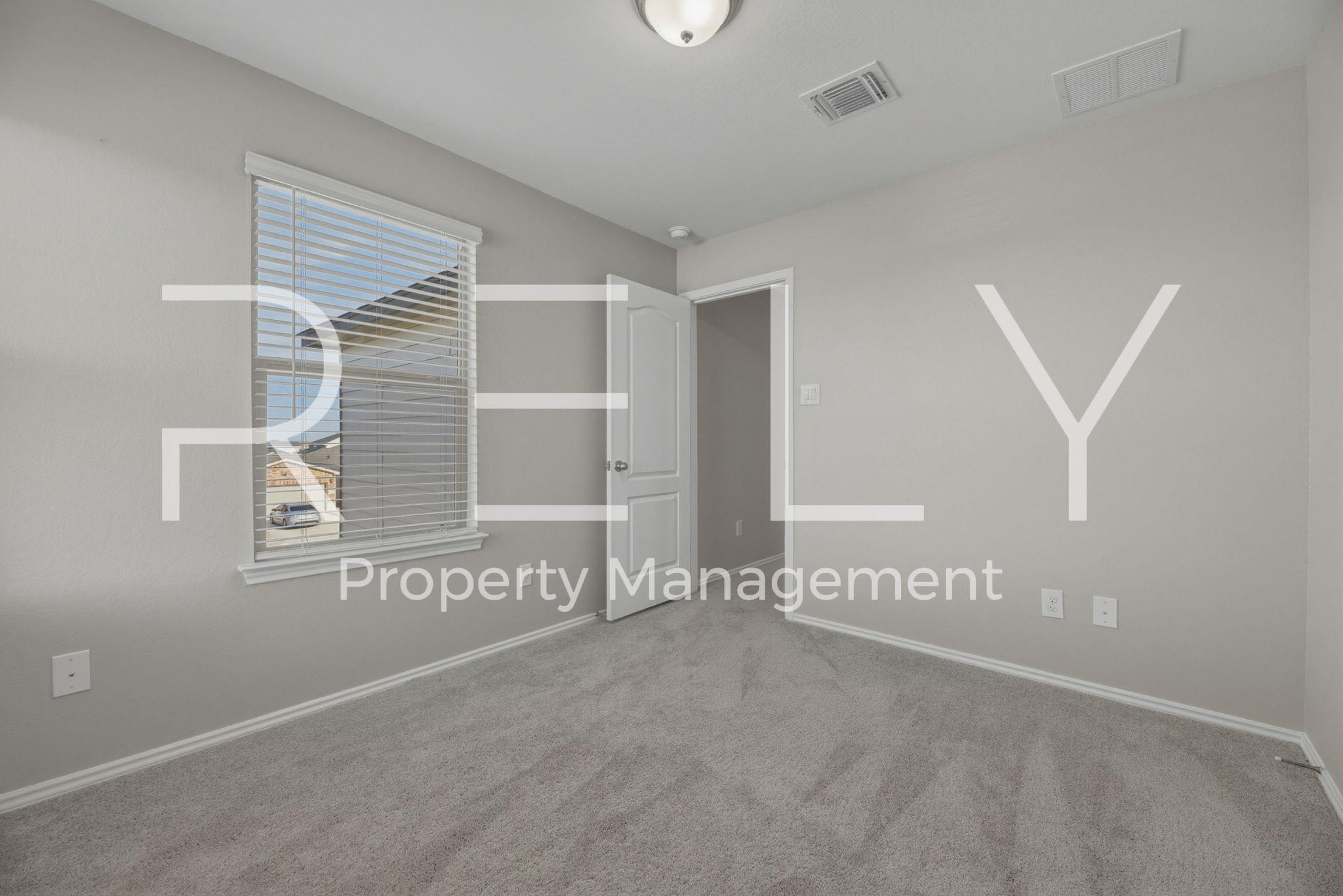 140 Katie Elder Dr, Jarrell, TX 76537