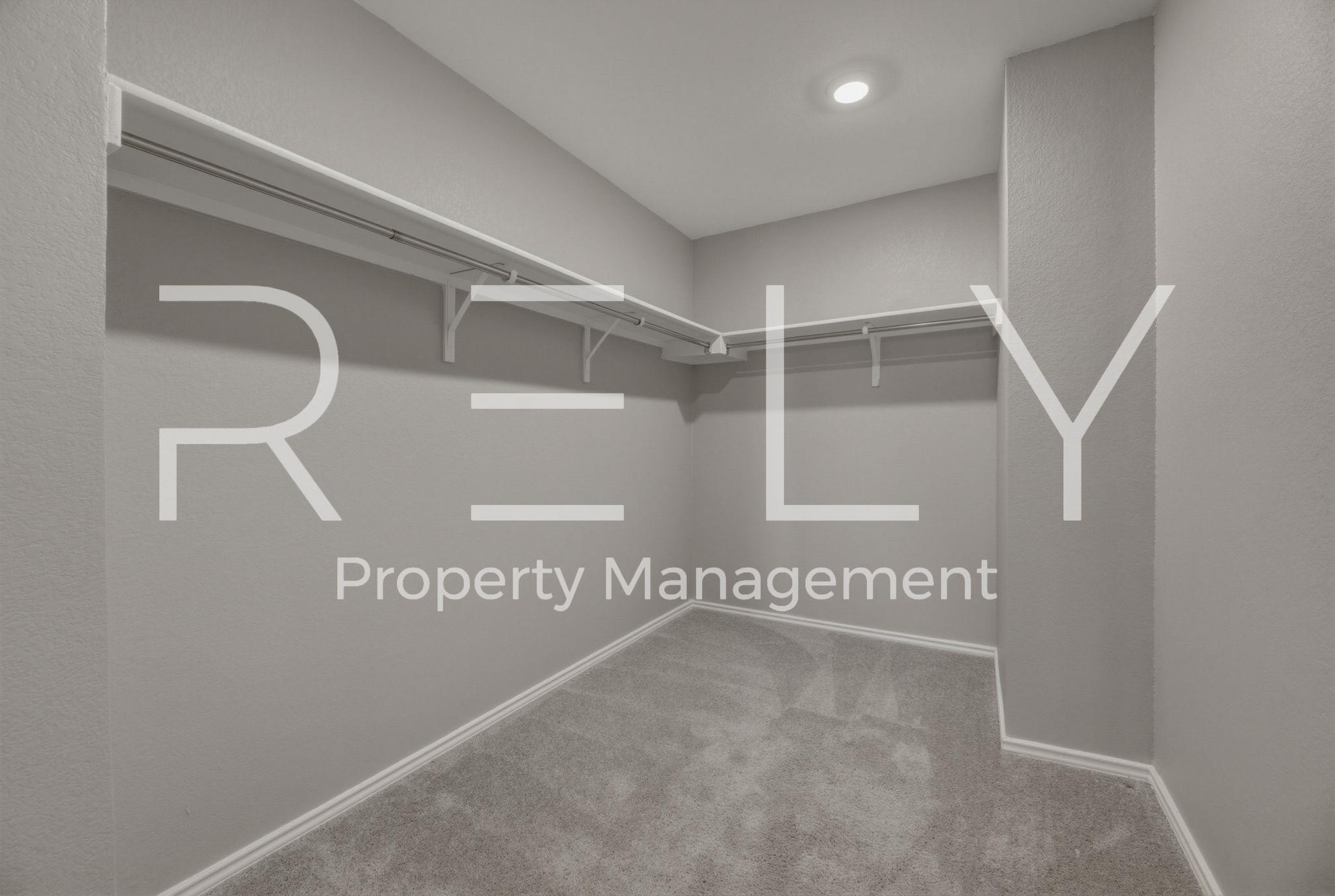 140 Katie Elder Dr, Jarrell, TX 76537