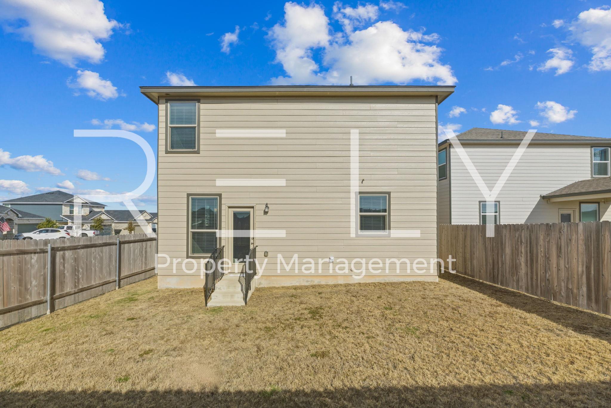 140 Katie Elder Dr, Jarrell, TX 76537