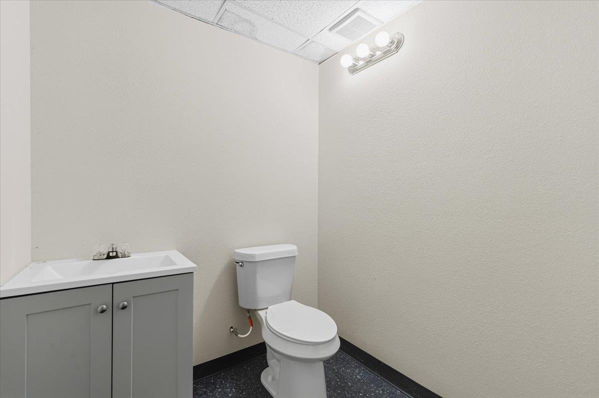 2418 Fm 1704, Elgin, TX 78621