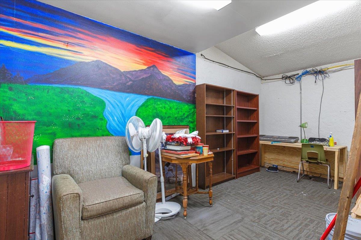 2418 Fm 1704, Elgin, TX 78621