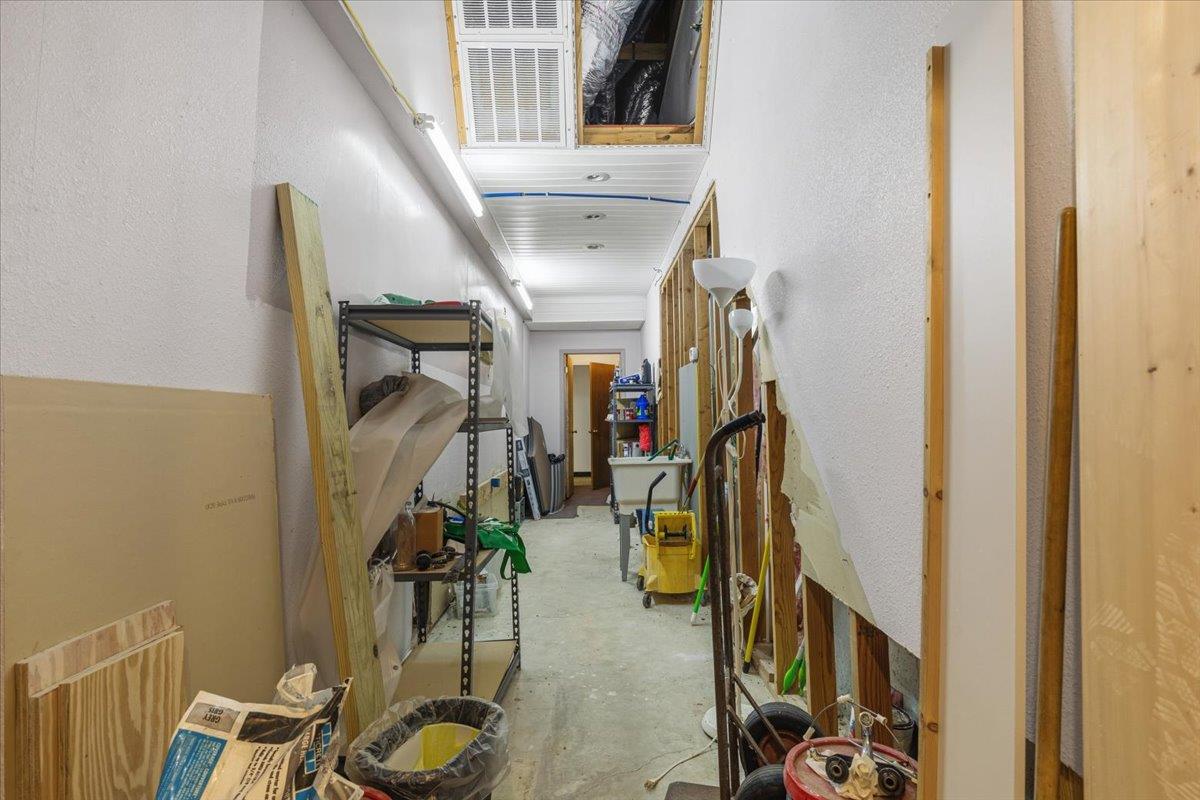 2418 Fm 1704, Elgin, TX 78621