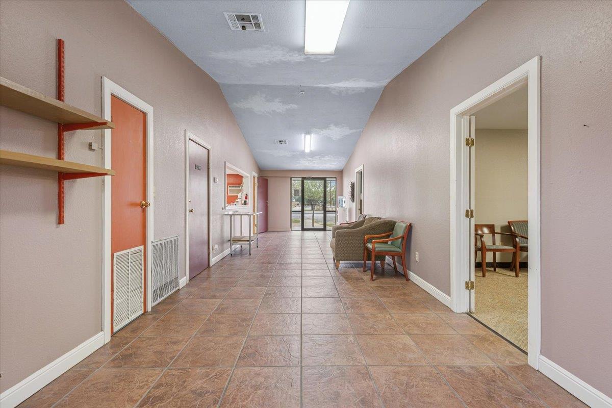 2418 Fm 1704, Elgin, TX 78621