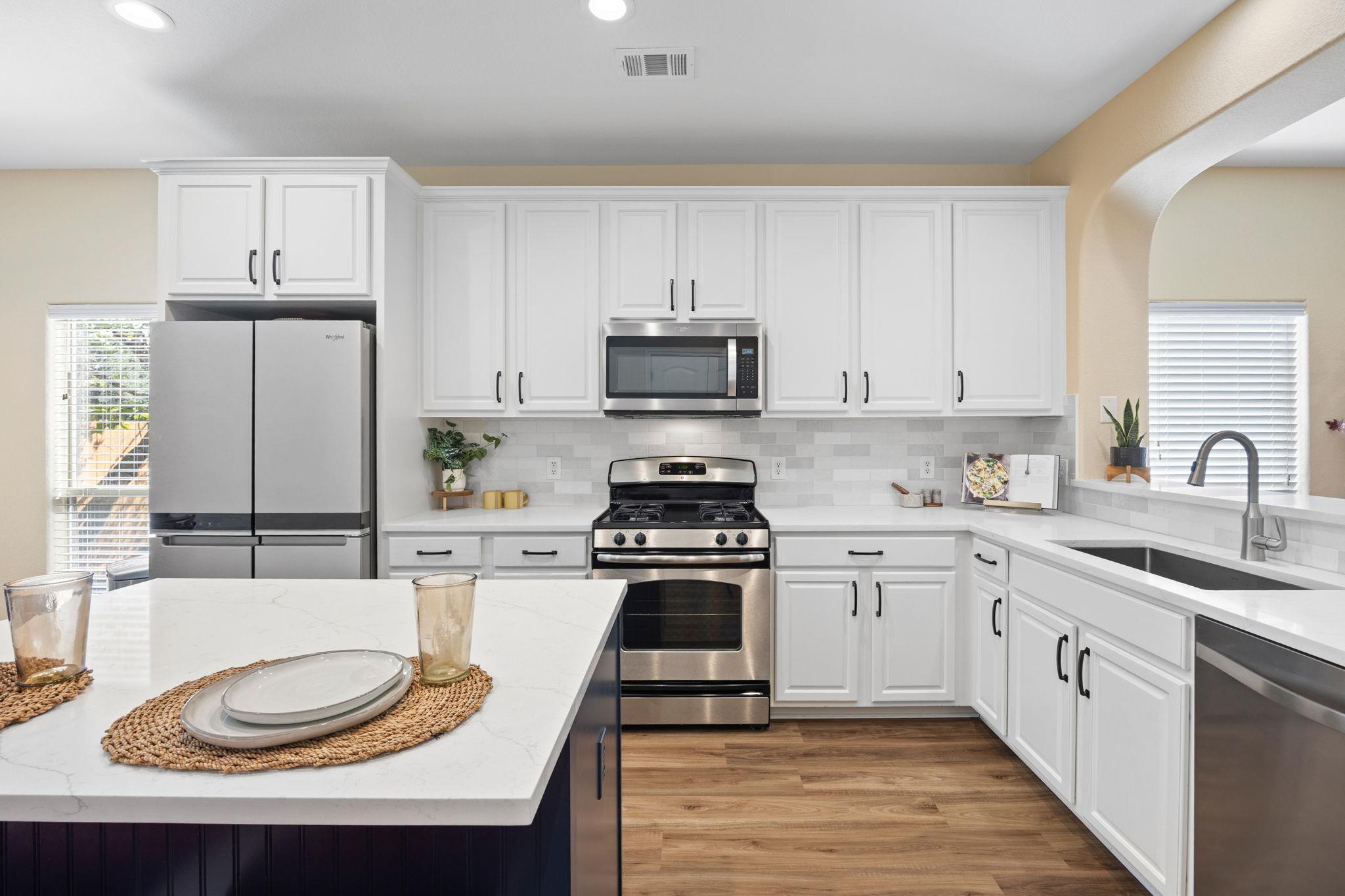 2200 Amur Dr, Austin, TX 78745