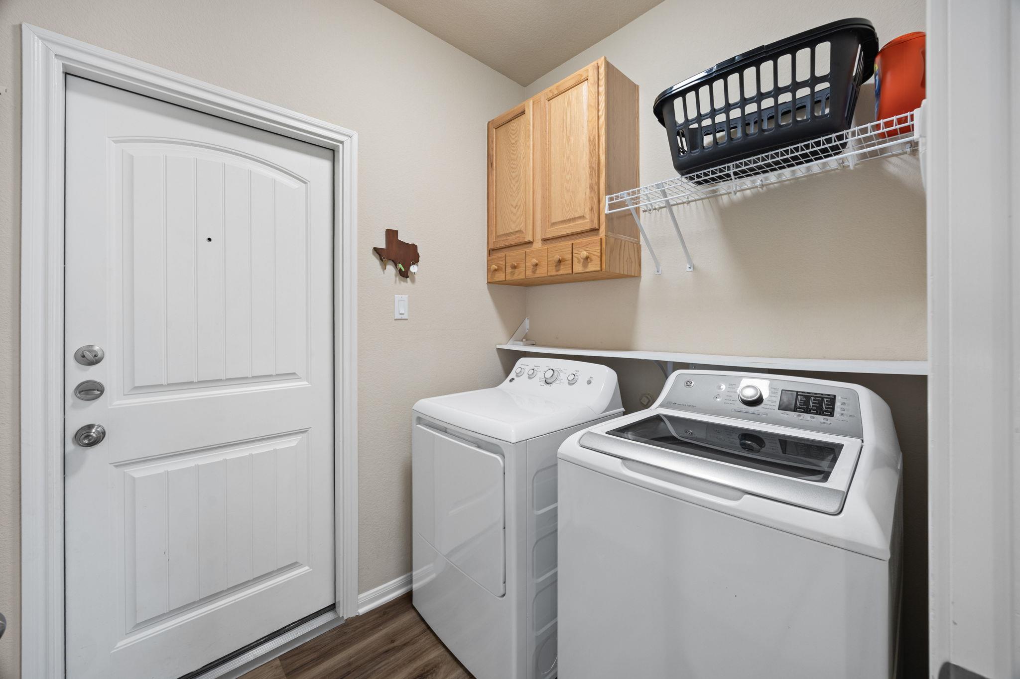 2200 Amur Dr, Austin, TX 78745