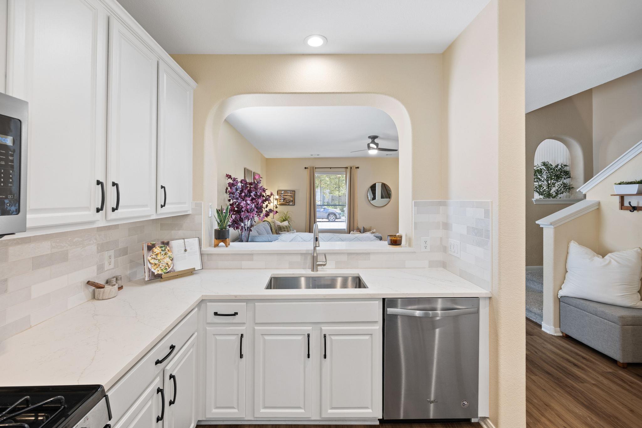 2200 Amur Dr, Austin, TX 78745