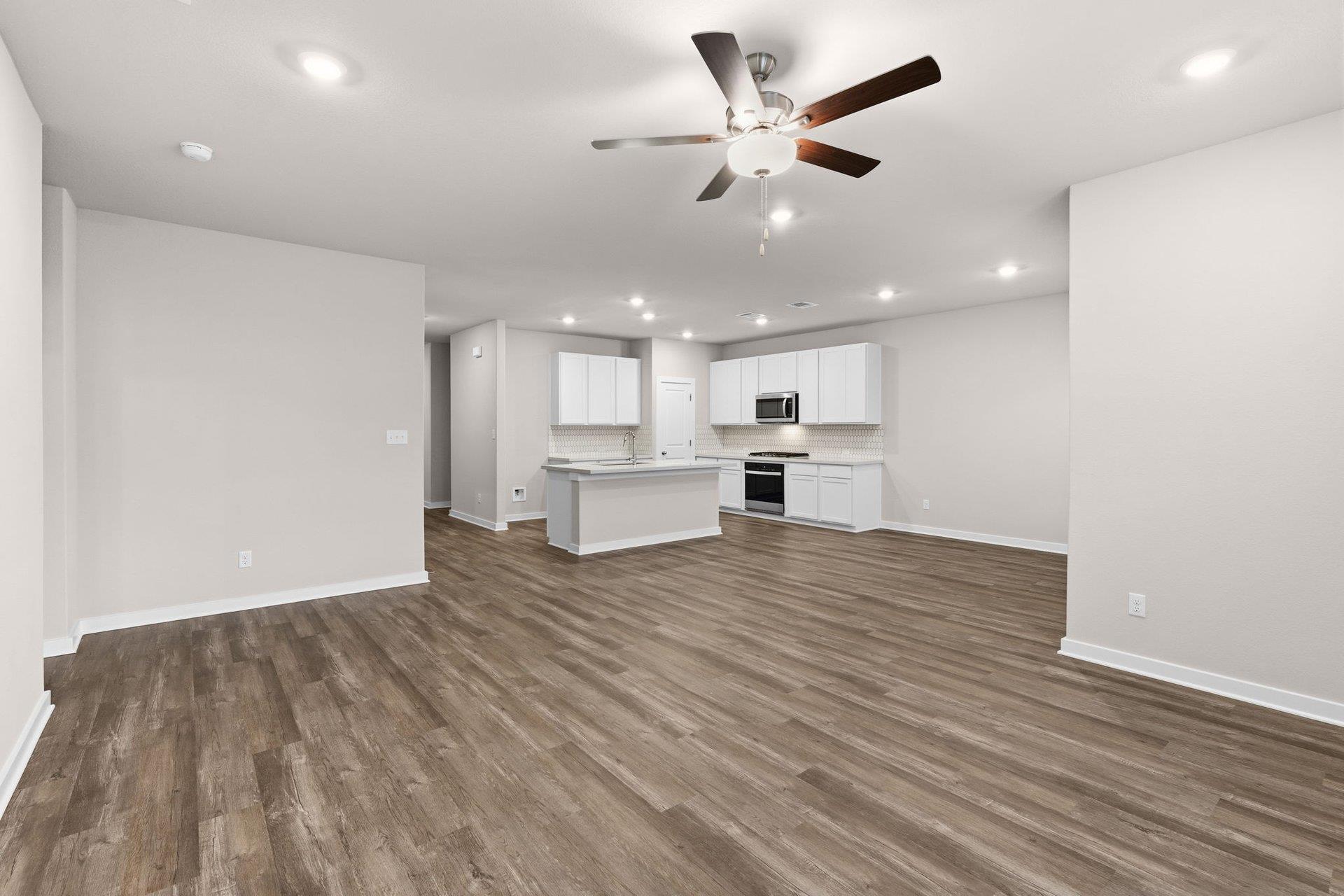 156 Ayres Horn, Cedar Creek, TX 78612