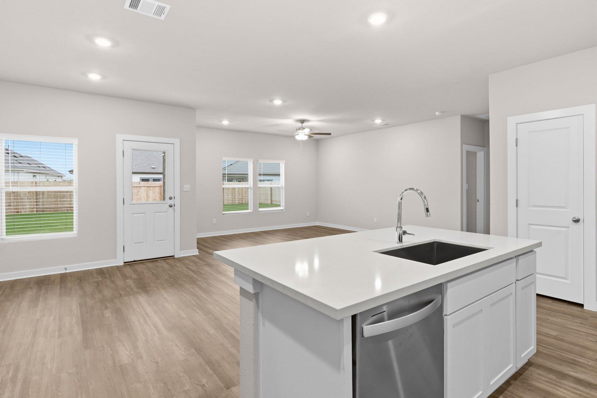 156 Ayres Horn, Cedar Creek, TX 78612