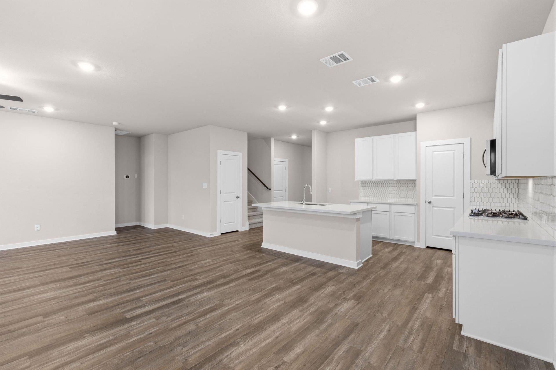 156 Ayres Horn, Cedar Creek, TX 78612