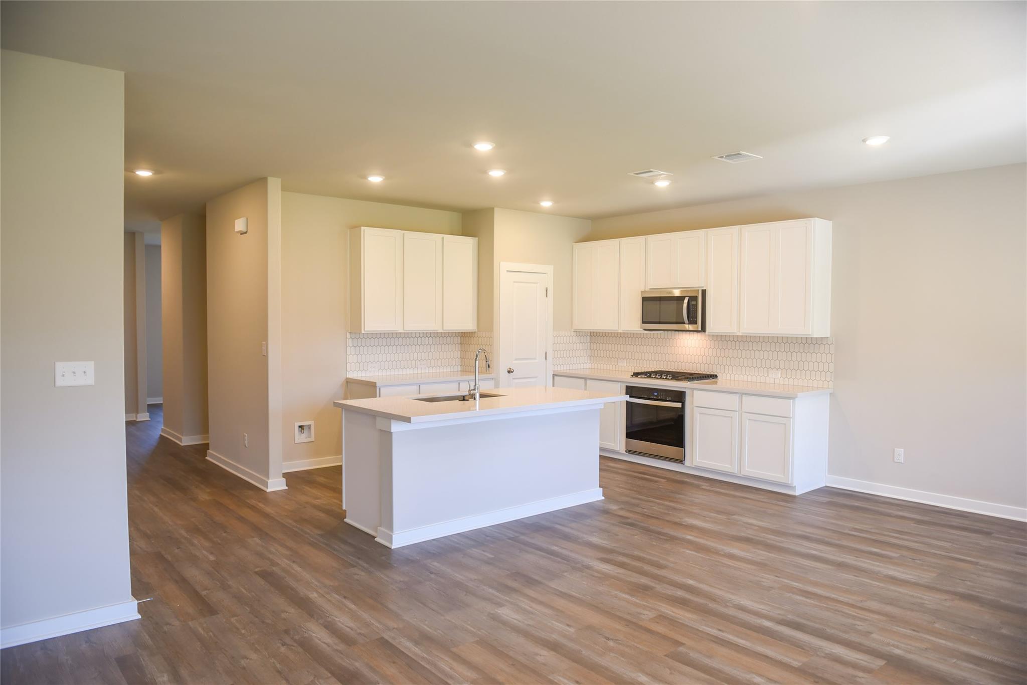 156 Ayres Horn, Cedar Creek, TX 78612