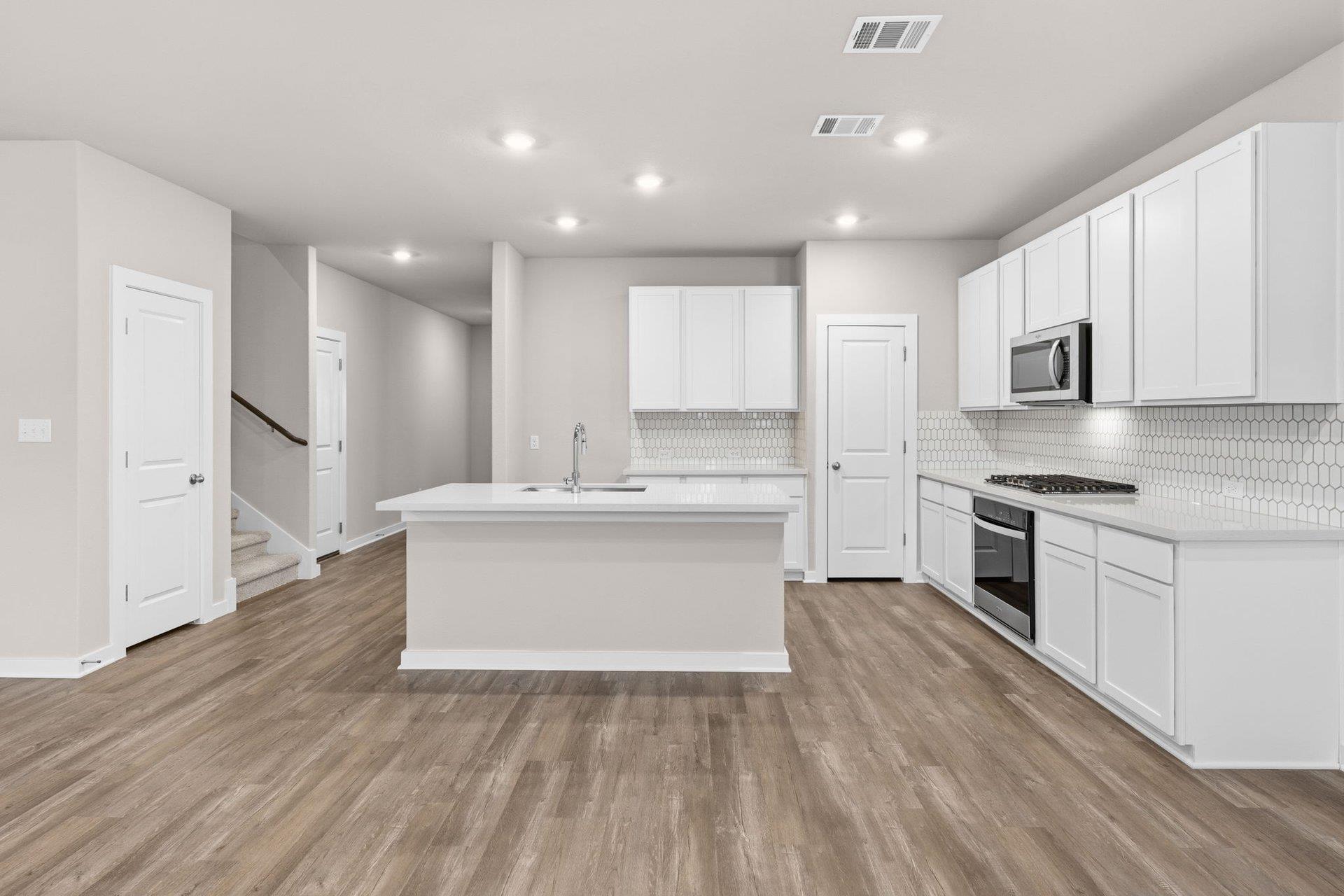 156 Ayres Horn, Cedar Creek, TX 78612