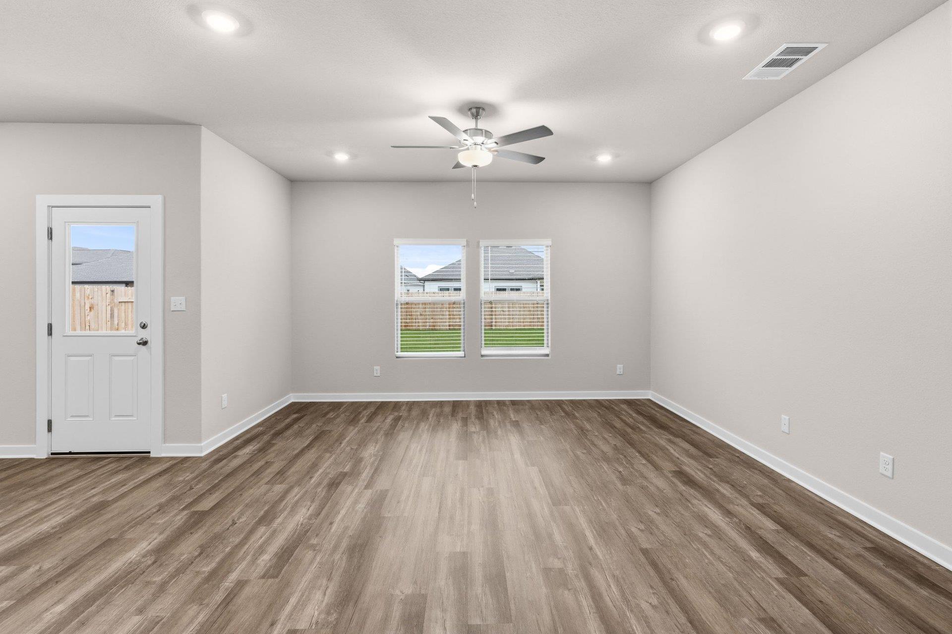 156 Ayres Horn, Cedar Creek, TX 78612