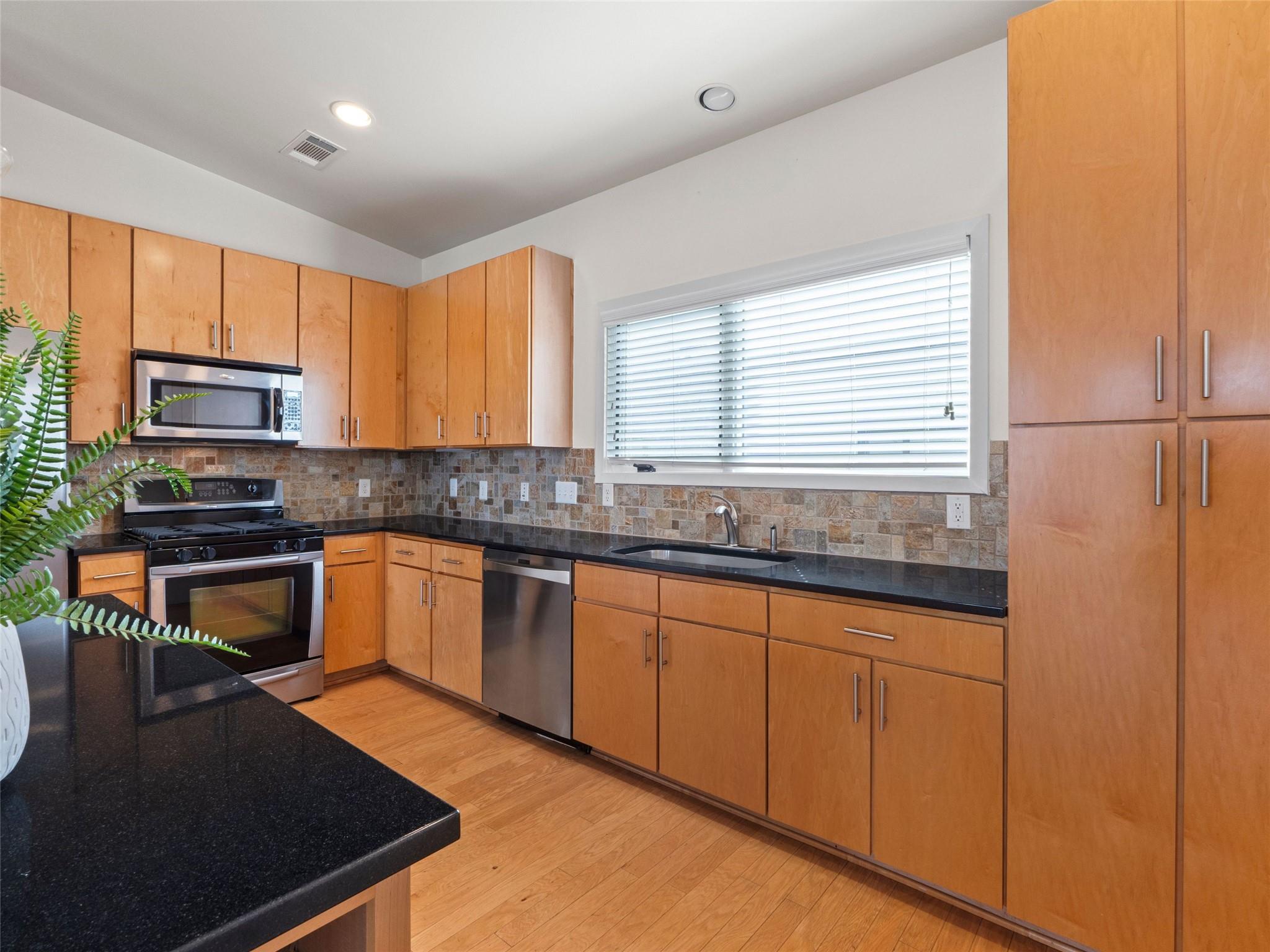 1702 S Lamar Blvd # 9, Austin, TX 78704