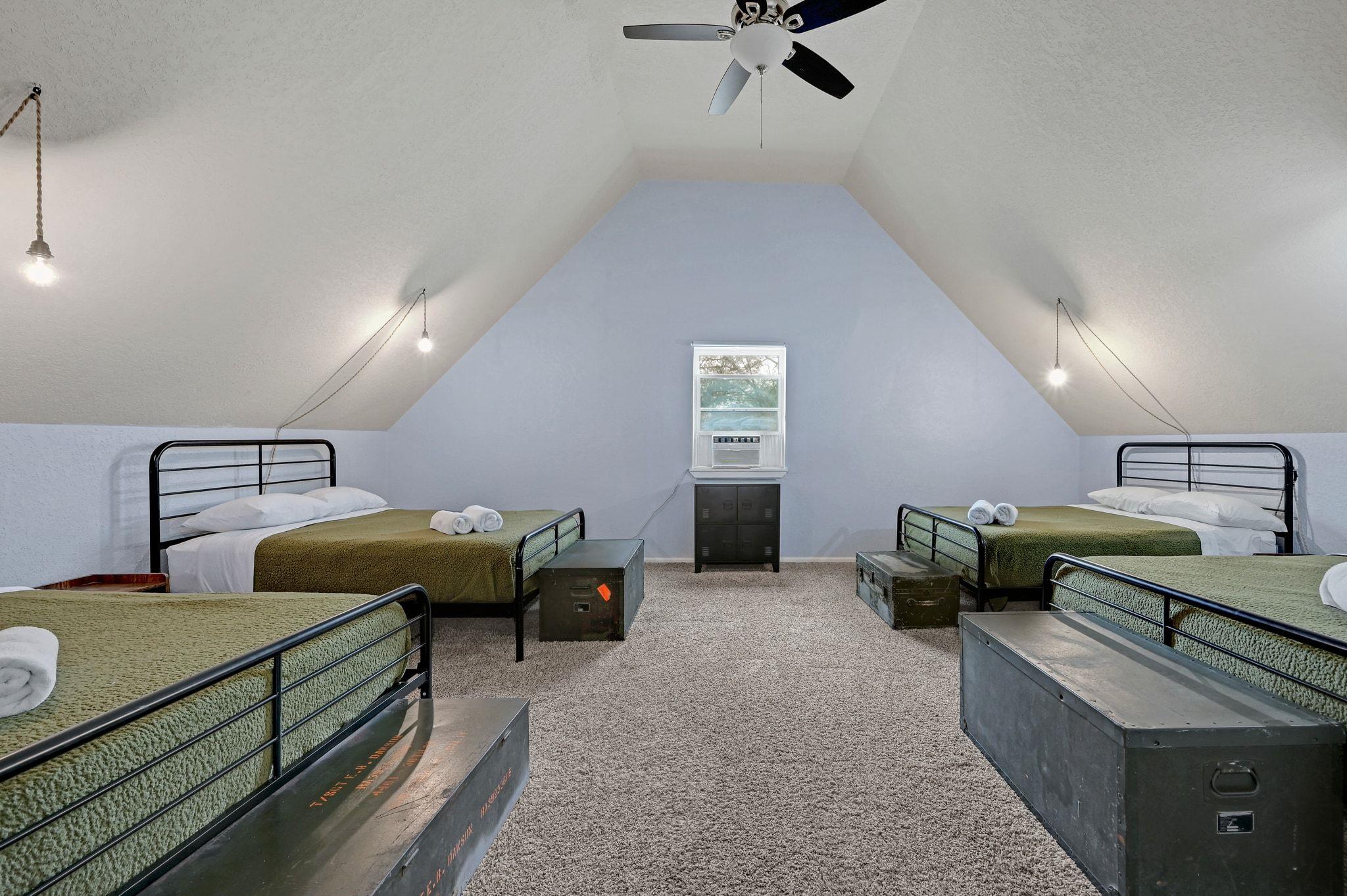 827 Briarcliff Dr, San Antonio, TX 78213