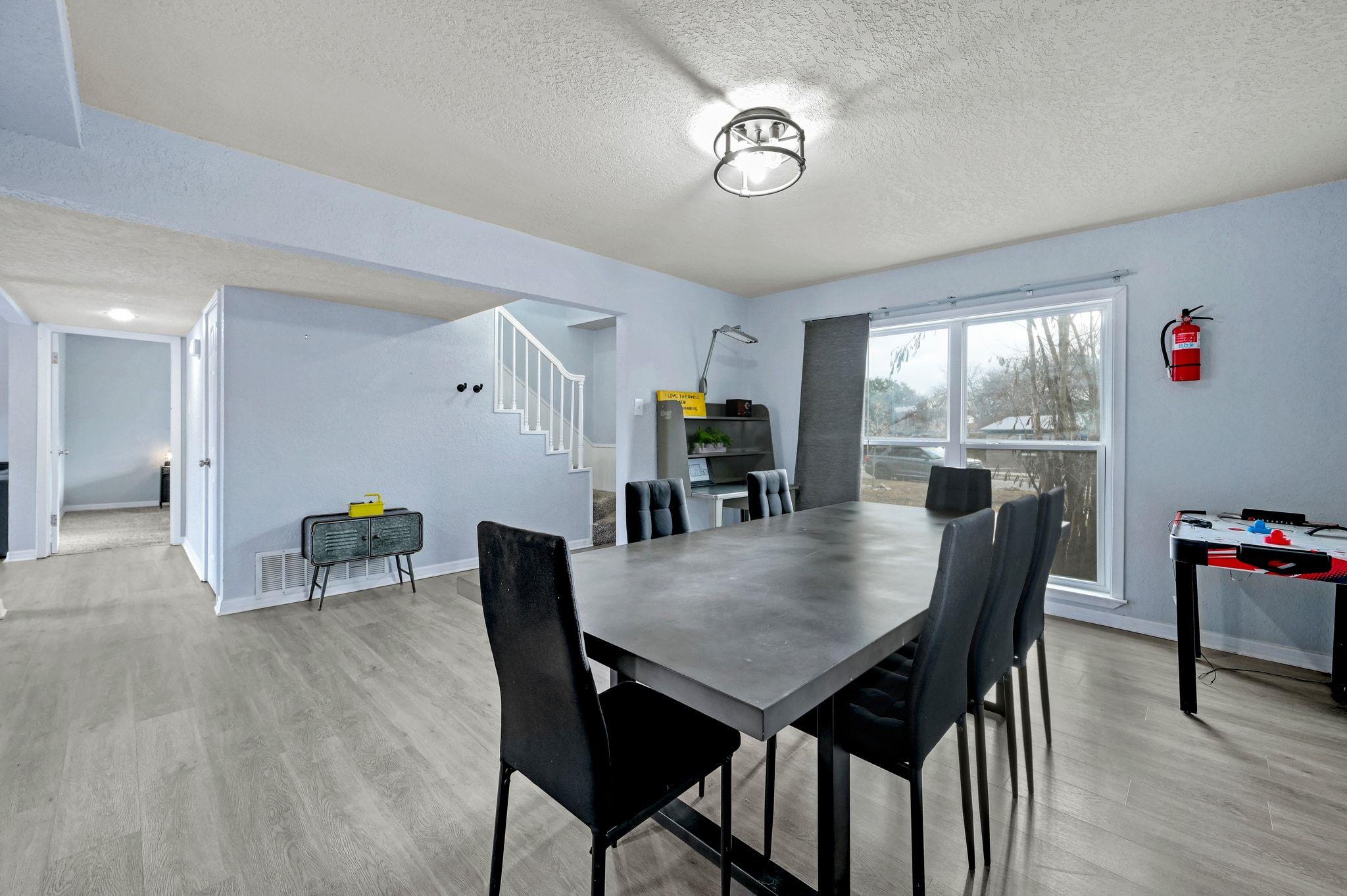 827 Briarcliff Dr, San Antonio, TX 78213