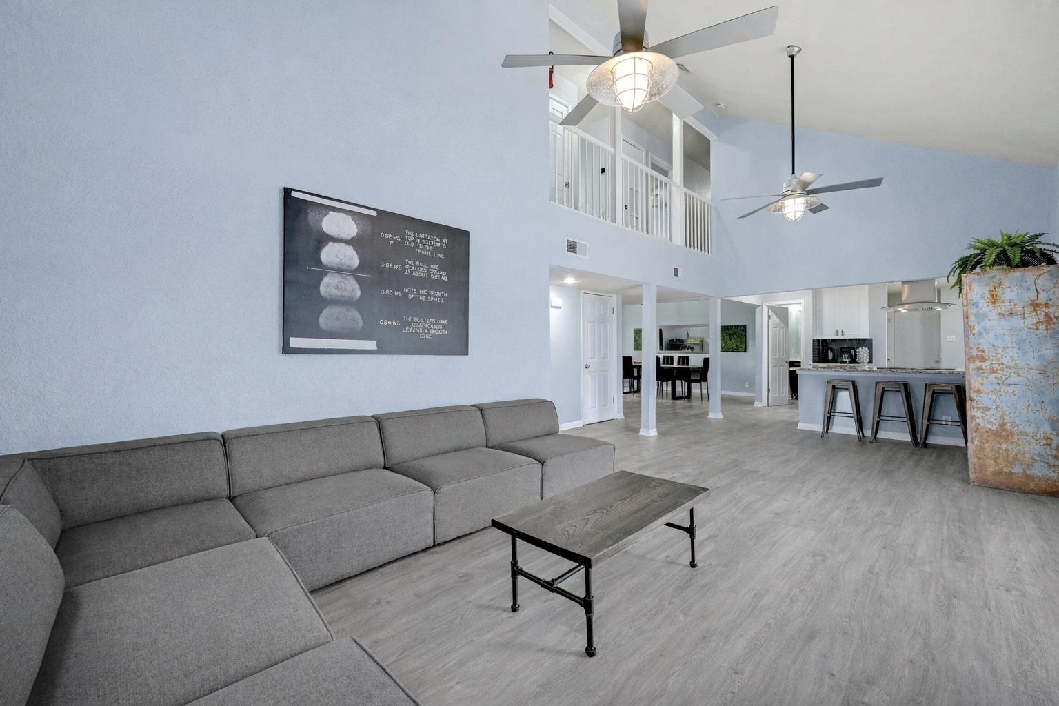 827 Briarcliff Dr, San Antonio, TX 78213