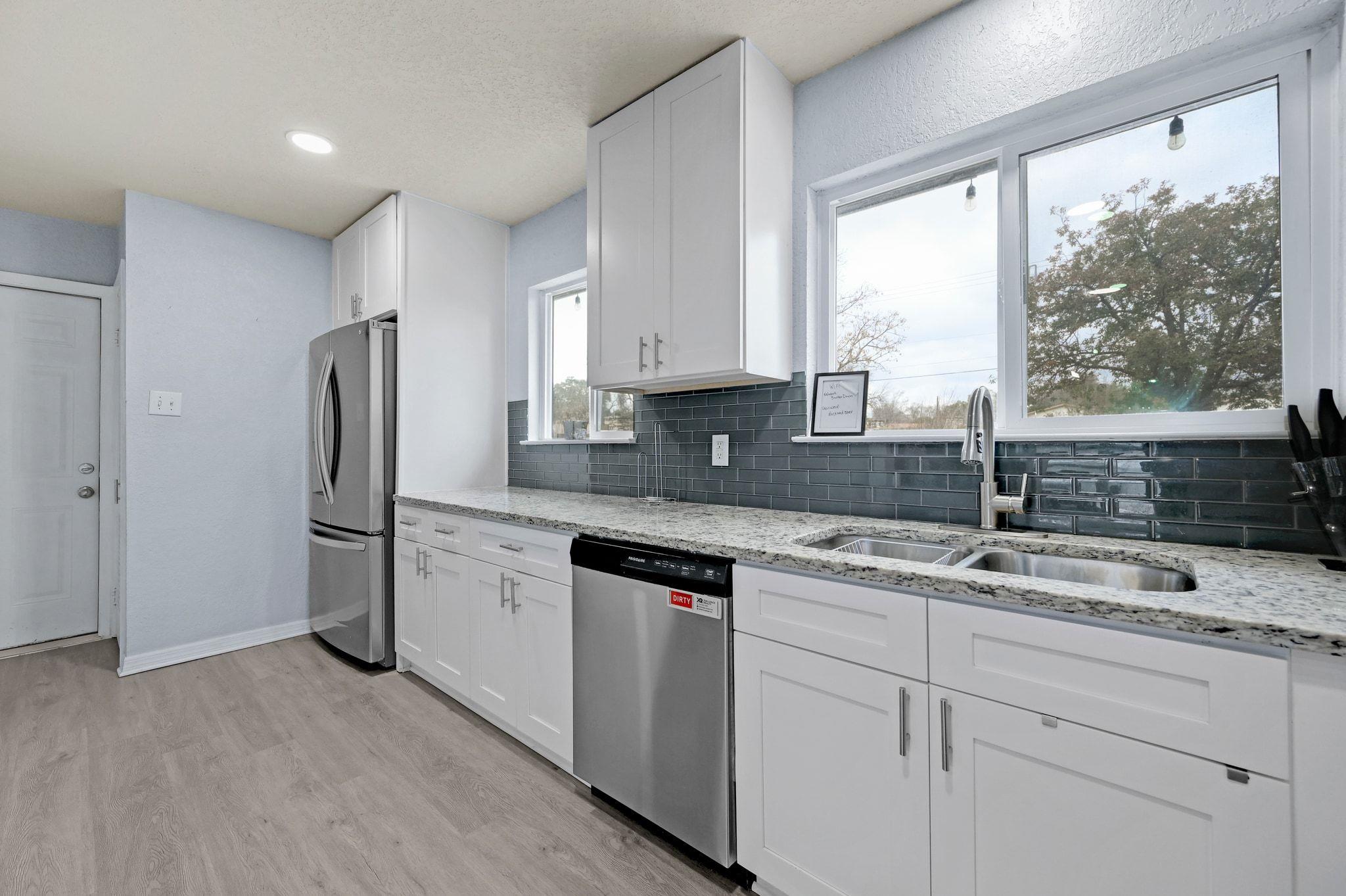 827 Briarcliff Dr, San Antonio, TX 78213