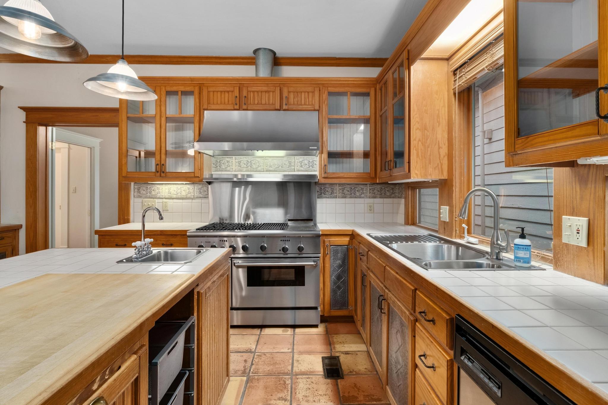 1502 Murray Ln, Austin, TX 78703