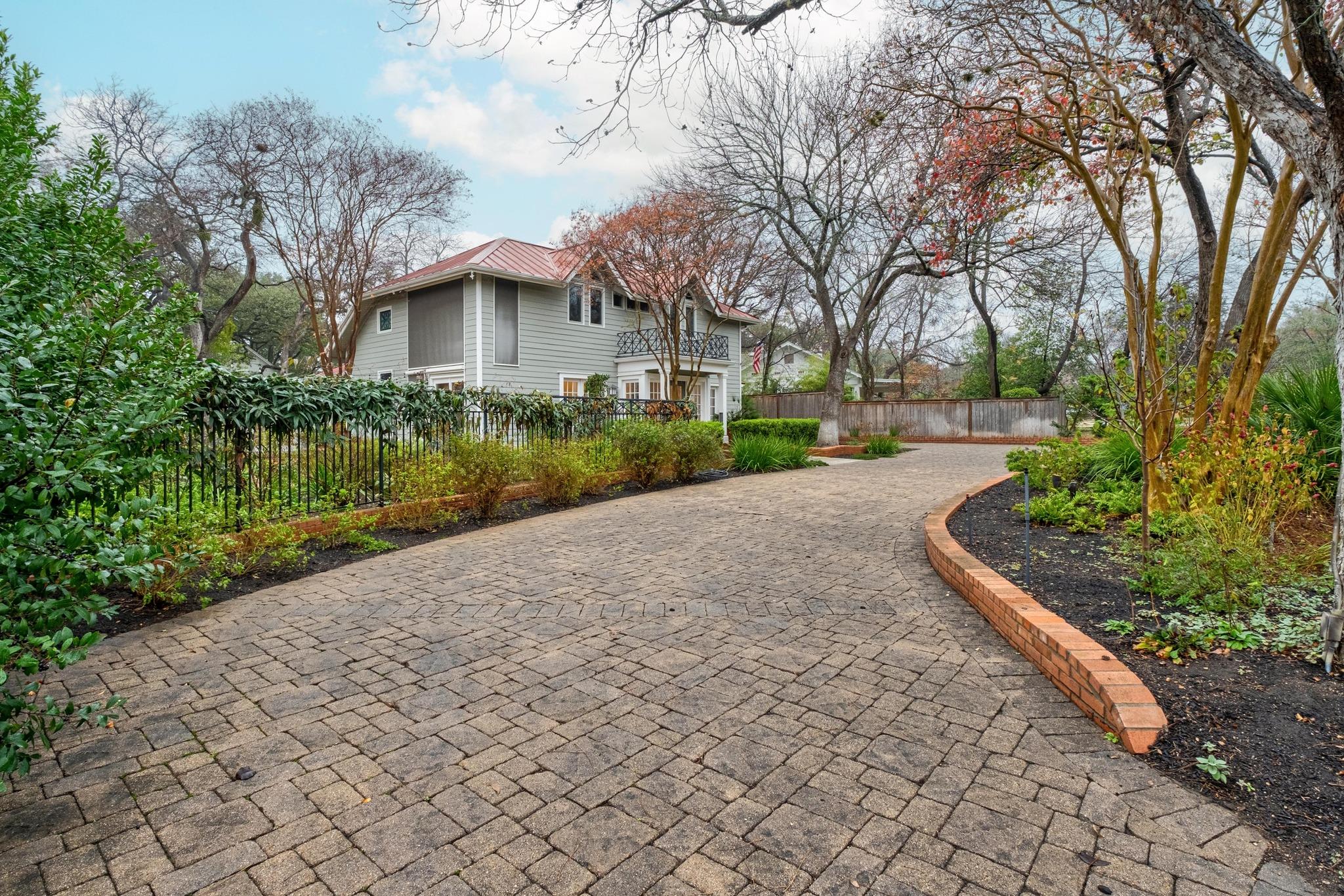 1502 Murray Ln, Austin, TX 78703