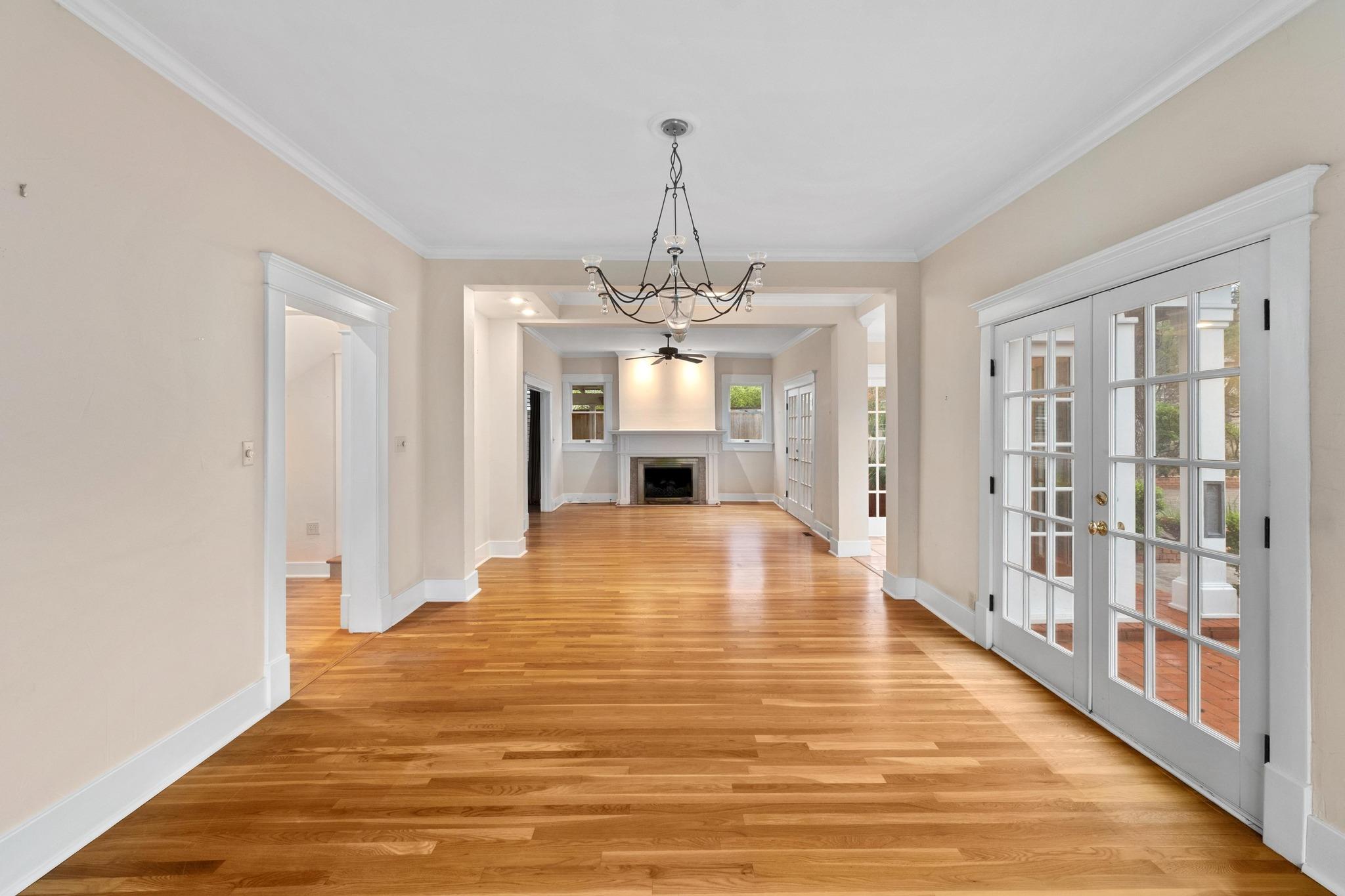 1502 Murray Ln, Austin, TX 78703