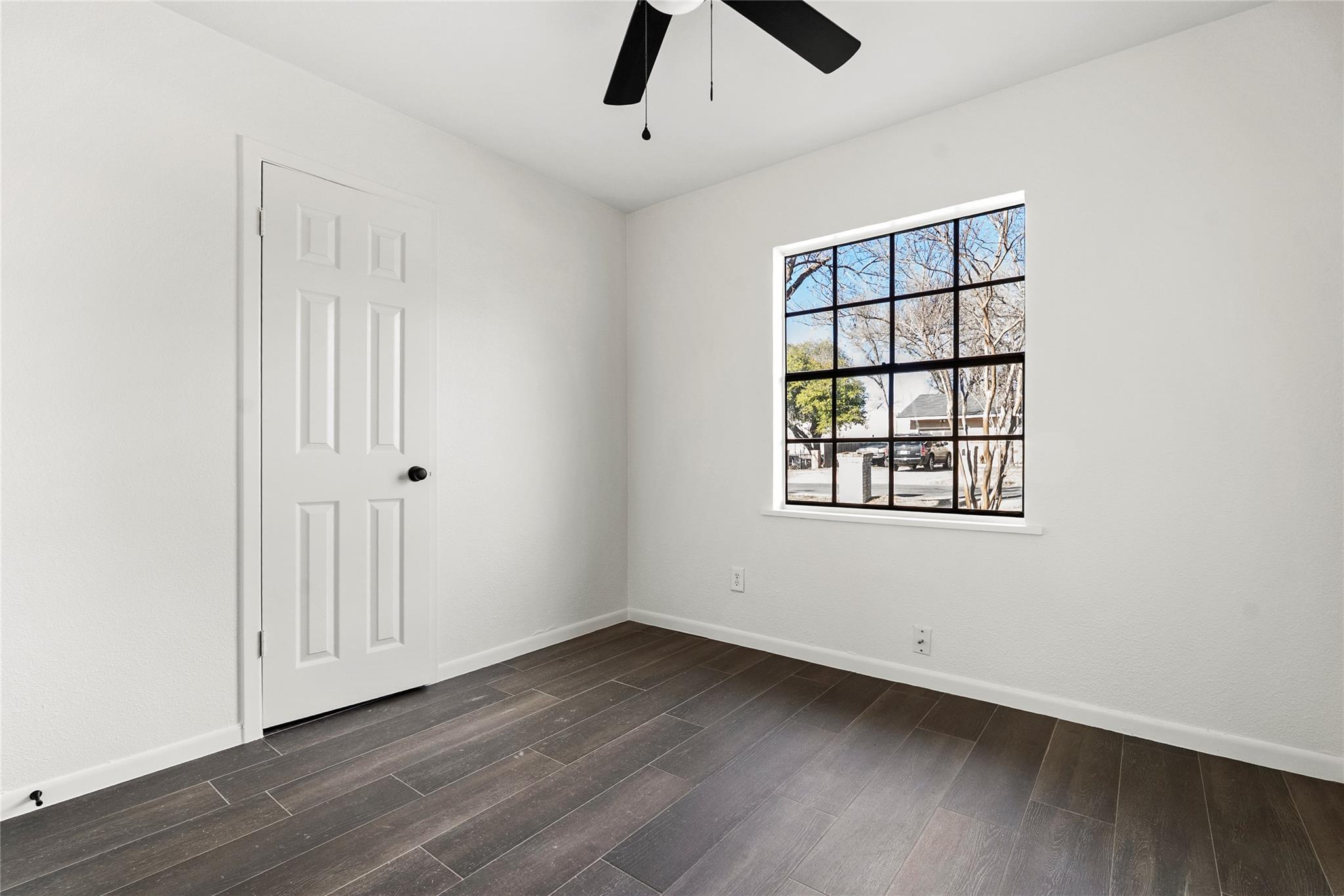 616 Mogonye Ln, Elgin, TX 78621