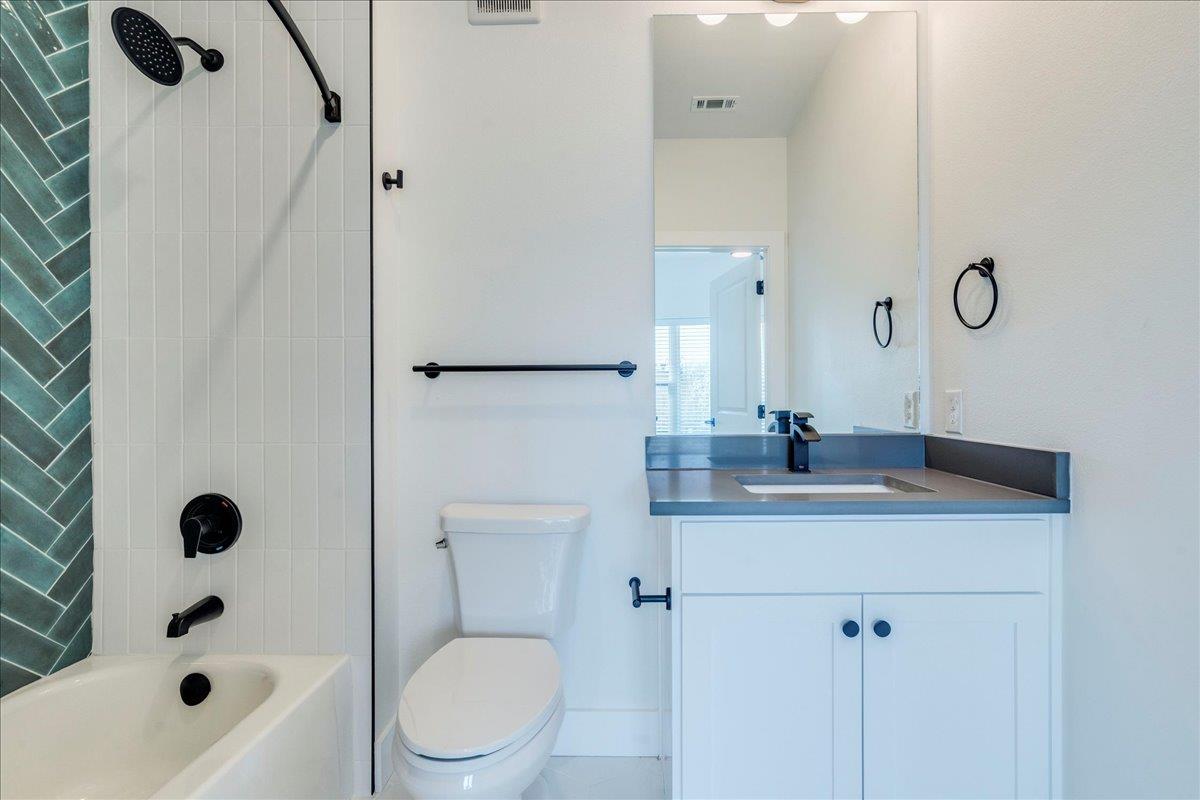 3000 Duval St # 303, Austin, TX 78705