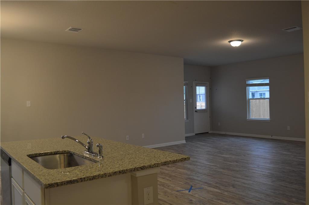 2800 Bridekirk Dr, Round Rock, TX 78664