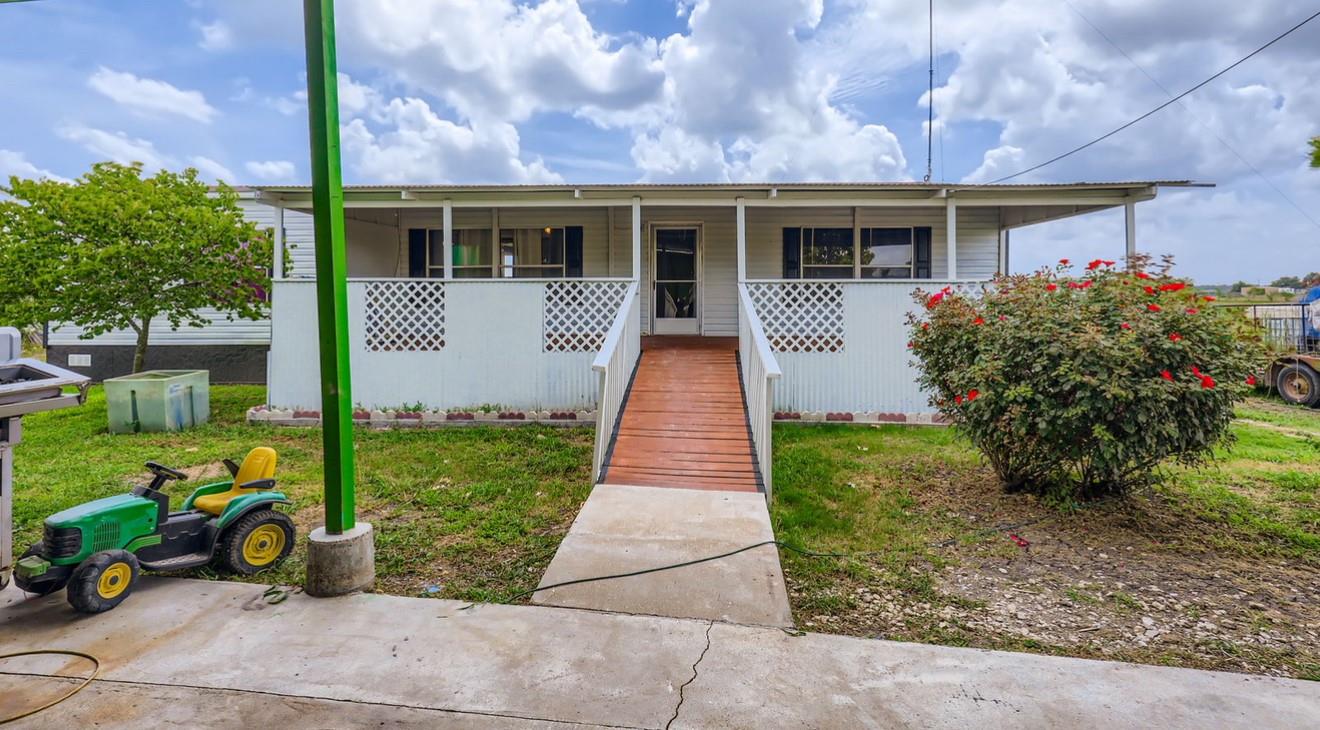 415 County Road 154, Georgetown, TX 78626