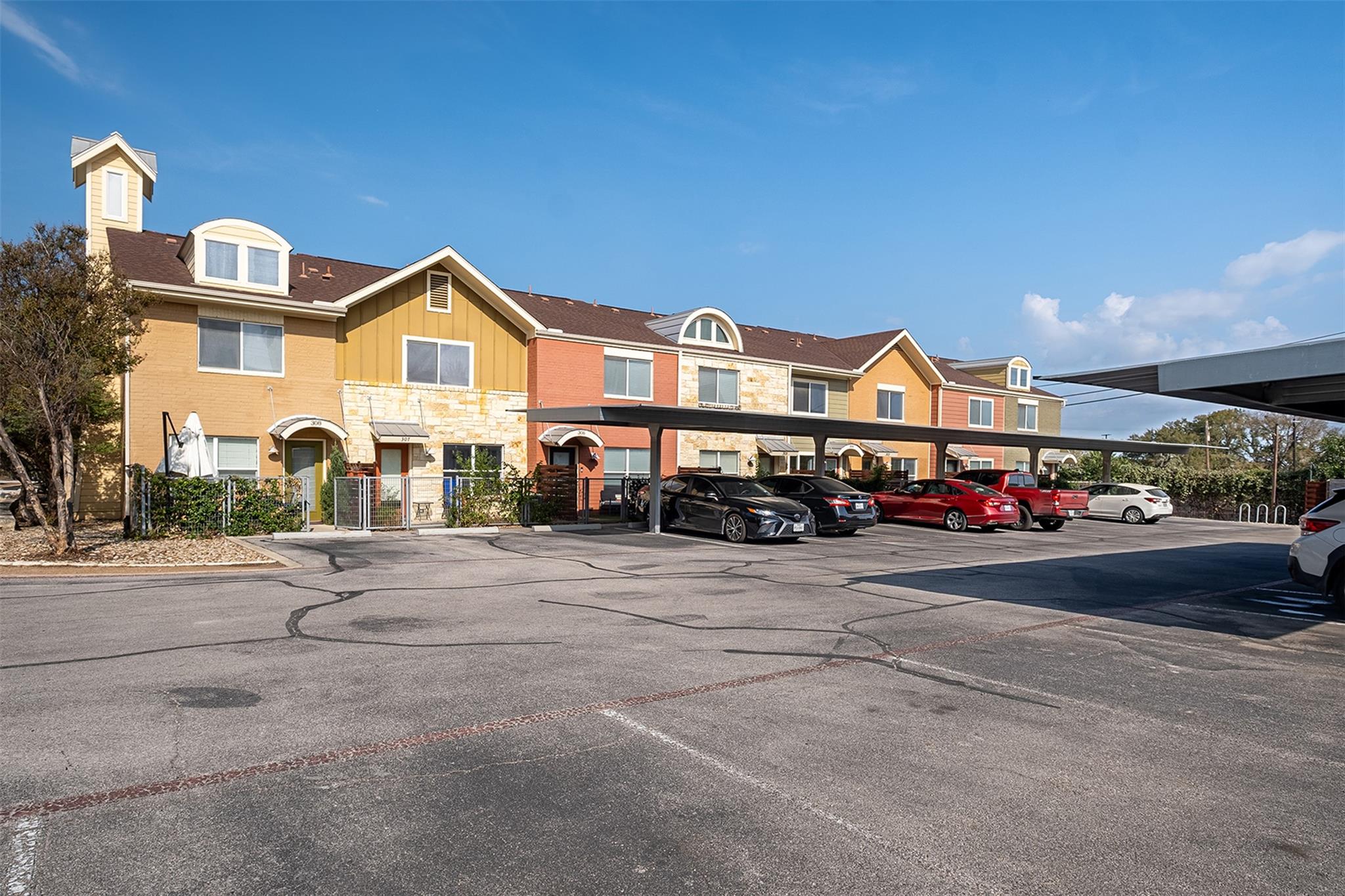 1101 Grove Blvd # 304, Austin, TX 78741