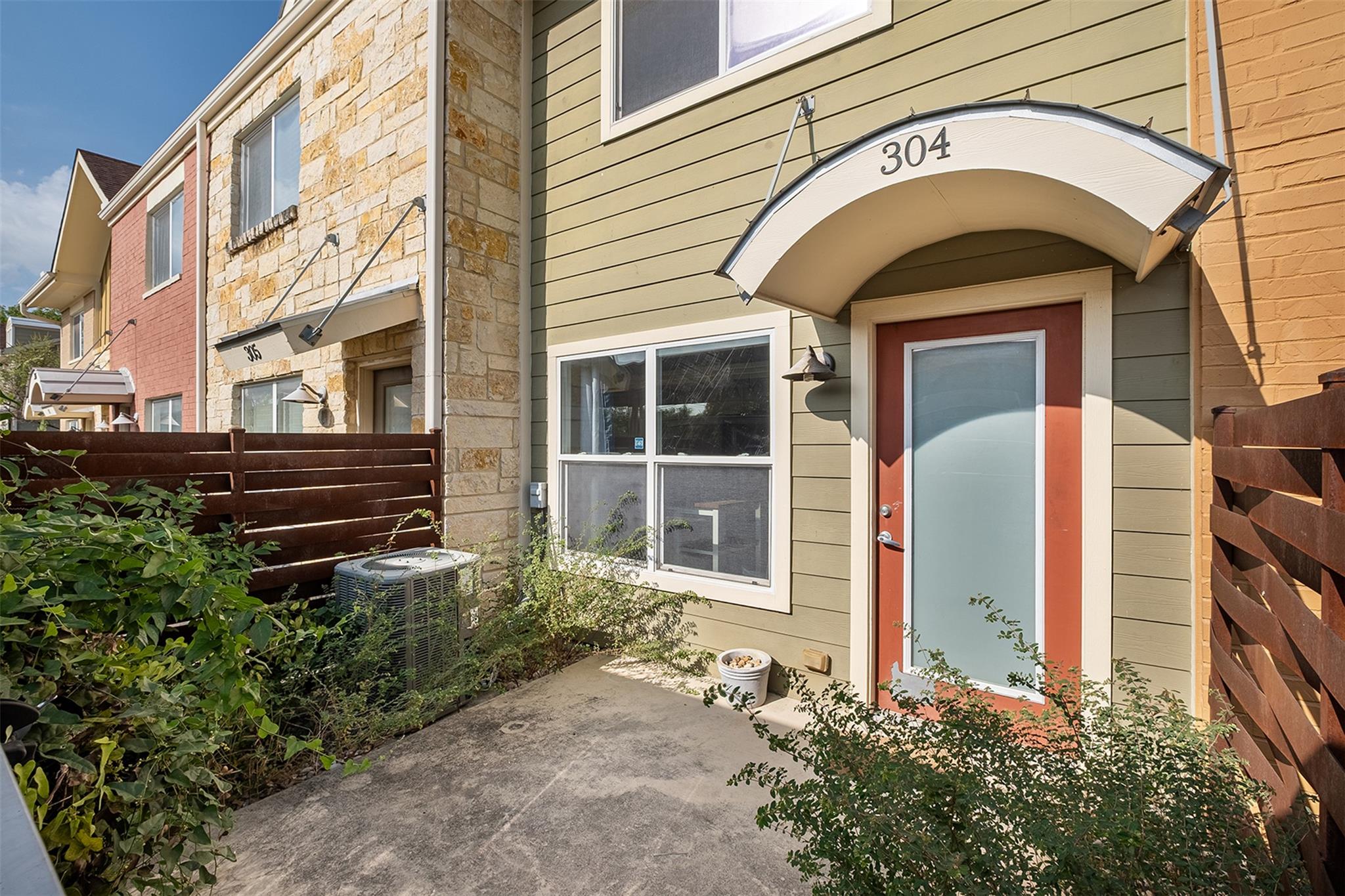 1101 Grove Blvd # 304, Austin, TX 78741