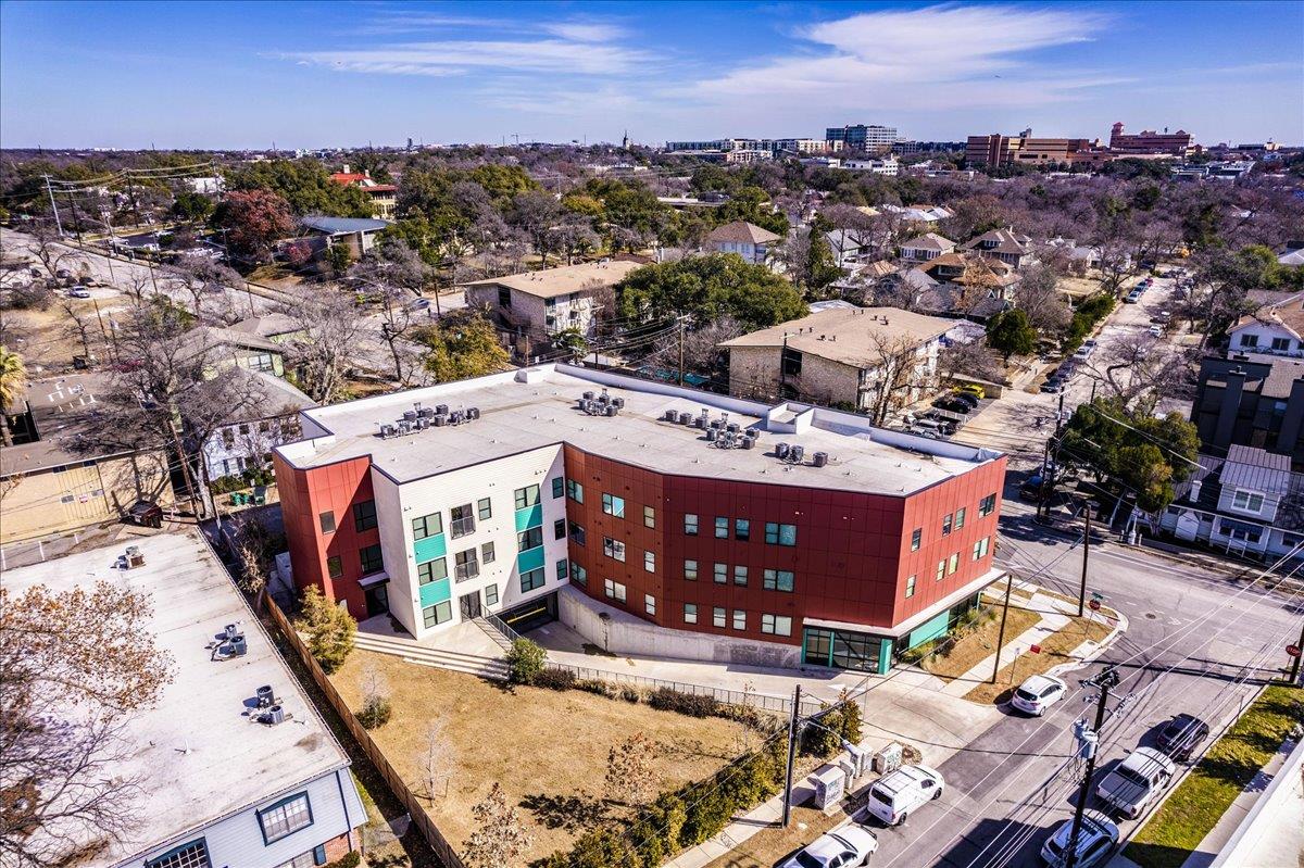 3000 Duval St # 203, Austin, TX 78705