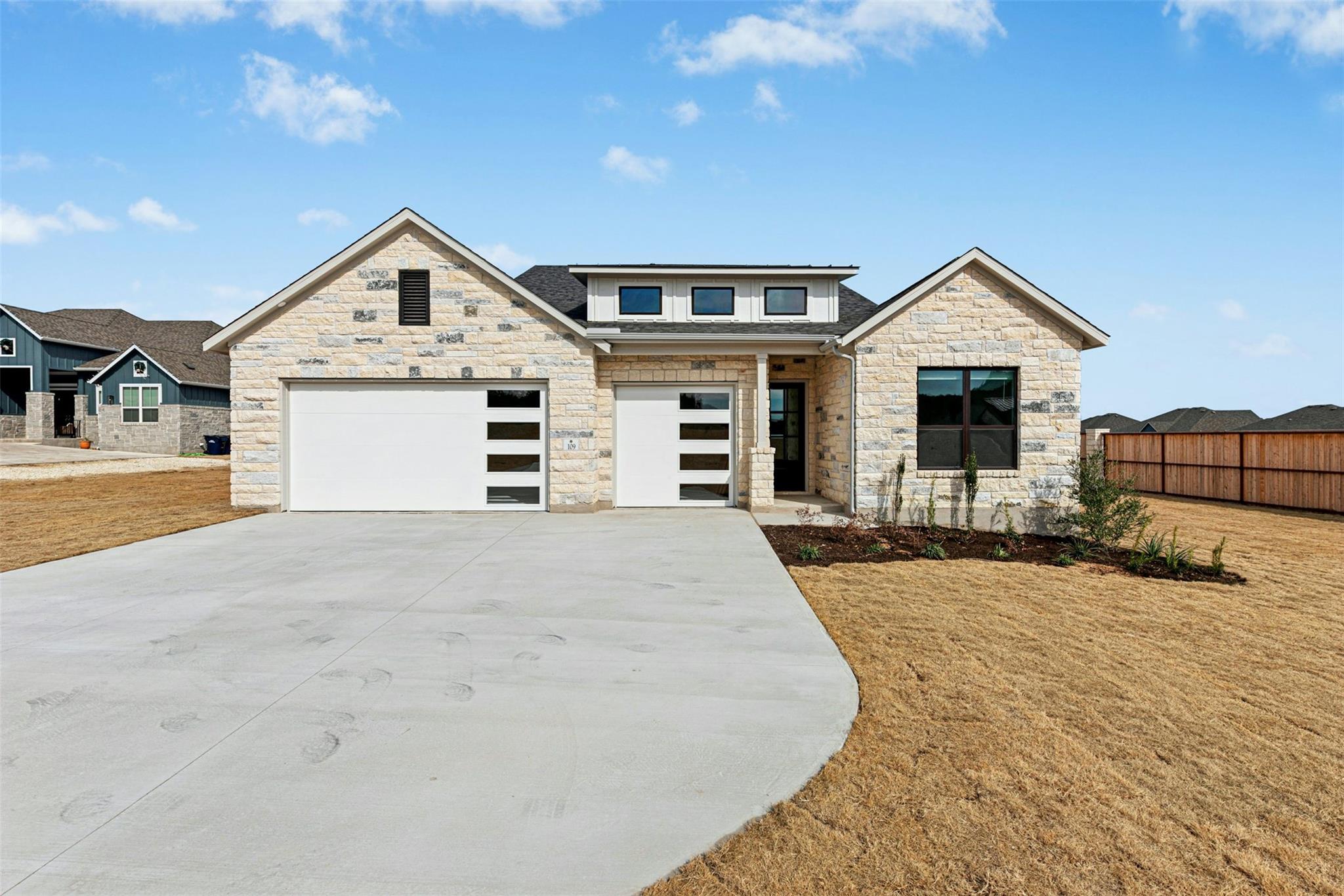 109 McNaughton Dr, Liberty Hill, TX 78642