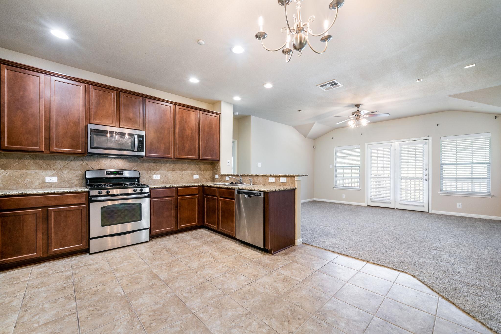 1310 Parmer Ln # 1901, Austin, TX 78727