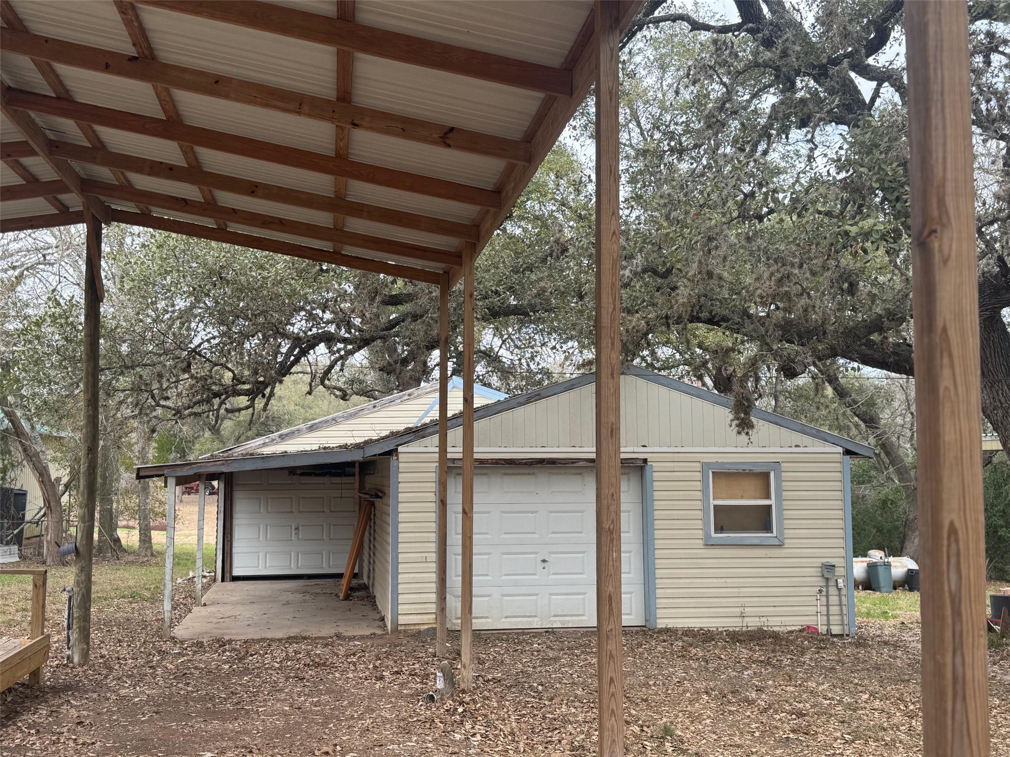 1501 State Hwy E. 71 Highway E, La Grange, TX 78945