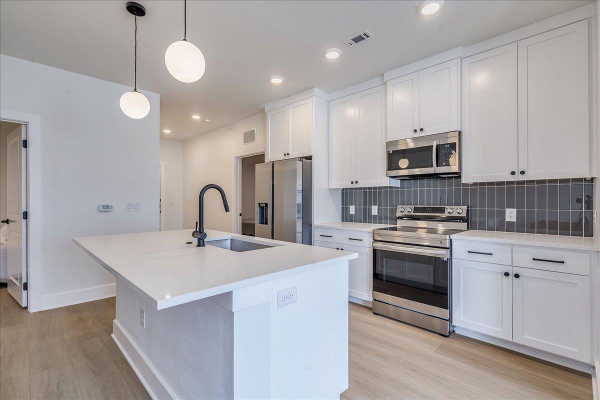 3000 Duval St # 302, Austin, TX 78705