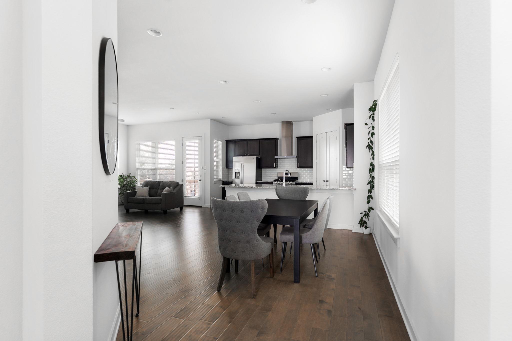 1531 N Red Bud Ln # 8, Round Rock, TX 78665