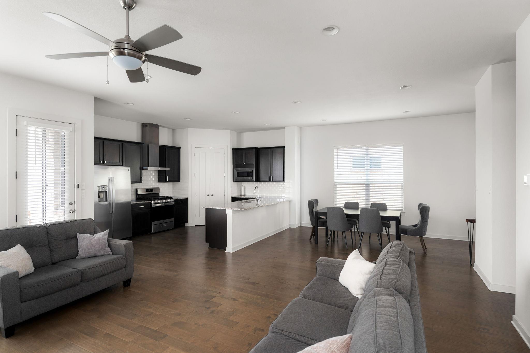 1531 N Red Bud Ln # 8, Round Rock, TX 78665