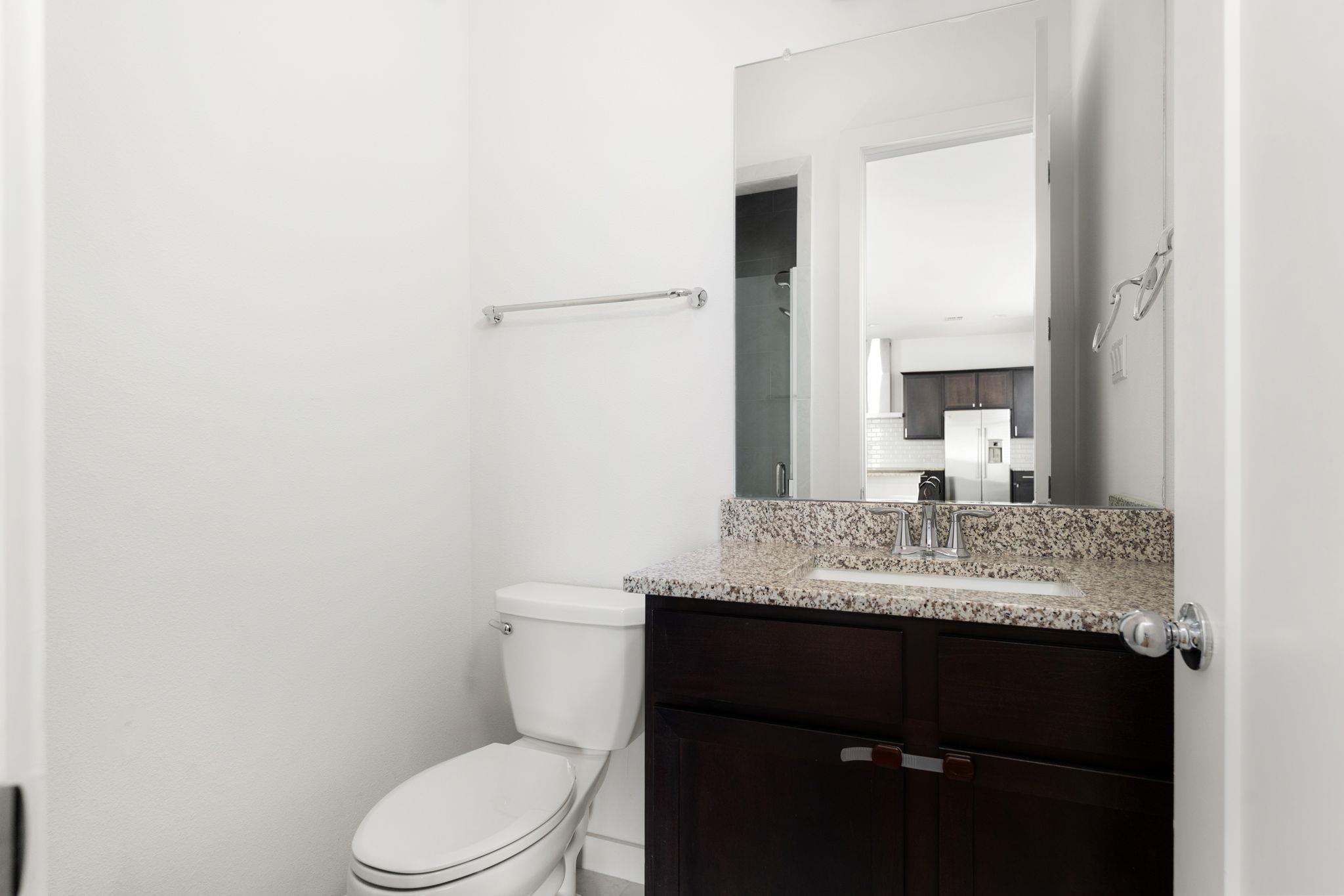 1531 N Red Bud Ln # 8, Round Rock, TX 78665