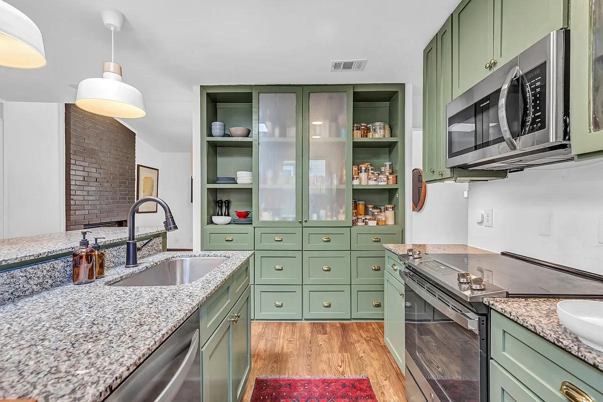 2307 Teri Rd, Austin, TX 78744